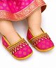 Daizy Lace & Beads Embellished Mojari - Fushia