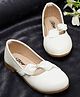 Tiny Bugs Pearl Embellished Bow Applique Detailed Ballerinas - White