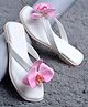Shoetopia Floral Applique Detailed Sandals - White