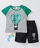 Meng Wa Half Raglan Sleeves Striped Tee Parachute Print - Green