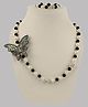 Daizy Butterfly Sparkling Butterfly Detailed Necklace With Bracelet - Black