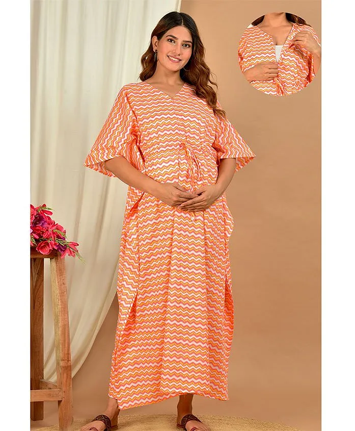 https://cdn.fcglcdn.com/brainbees/images/products/sevyastore-100-cotton-half-sleeves-seamless-chevron-subal-printed-maternity-nursing-kaftan-with-feeding-front-zip-12953431a.webp