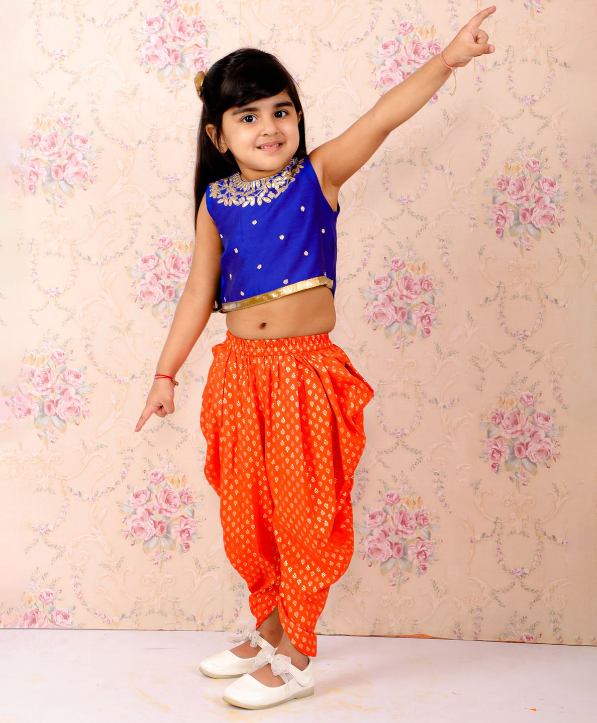 Buy Twisha Sleeveless Floral Work Top 