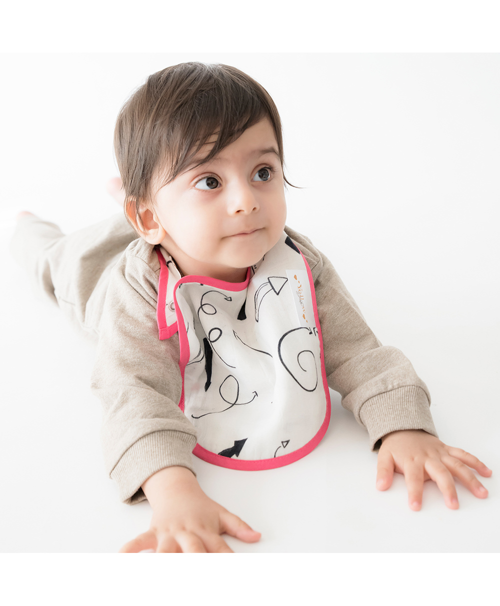 Yellow Doodle Doodle Arrows Printed Reversible Organic Cotton Muslin Bib & Burp Cloth Set - Multicolour-picture-11