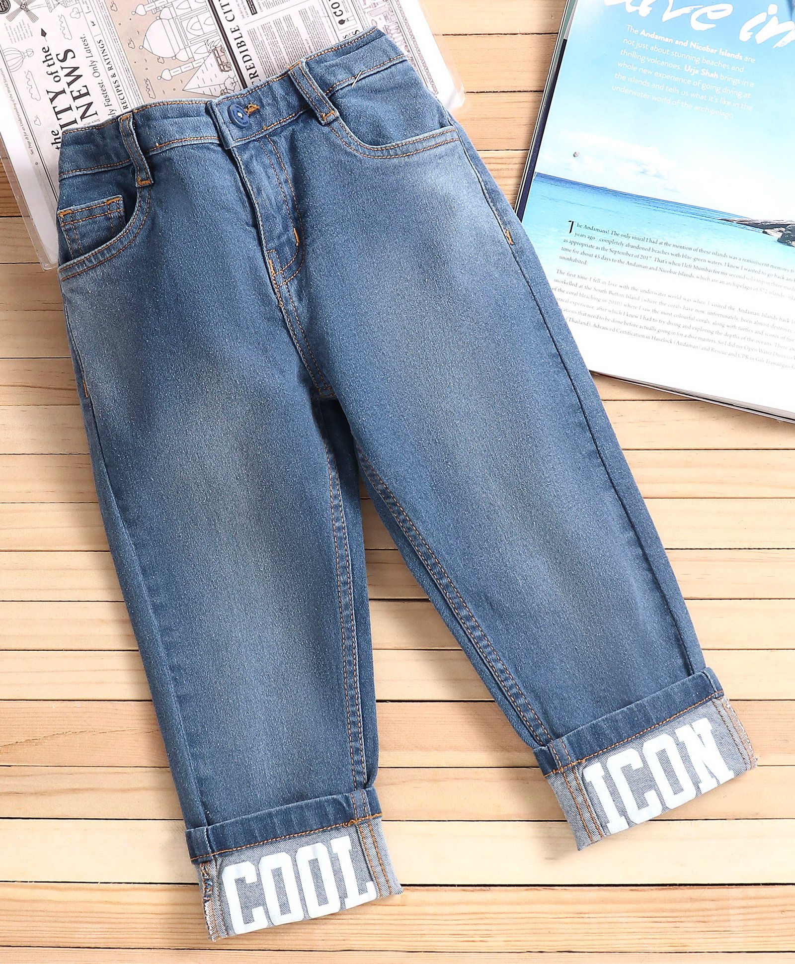 Cotton Lycra Jeans with Printed Text 