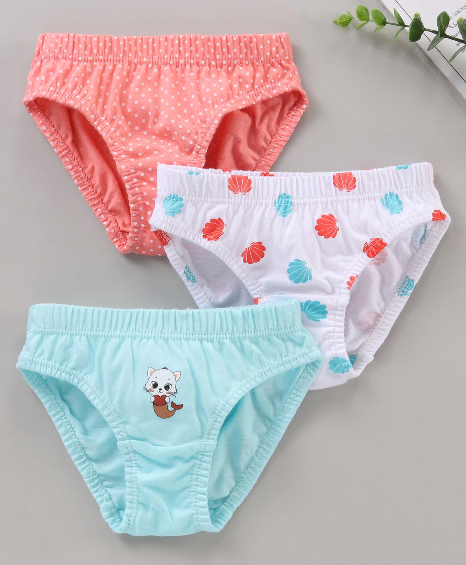 Babyhug Cotton Knit Printed Panties Pack Of 3 - Multicolour-image-46