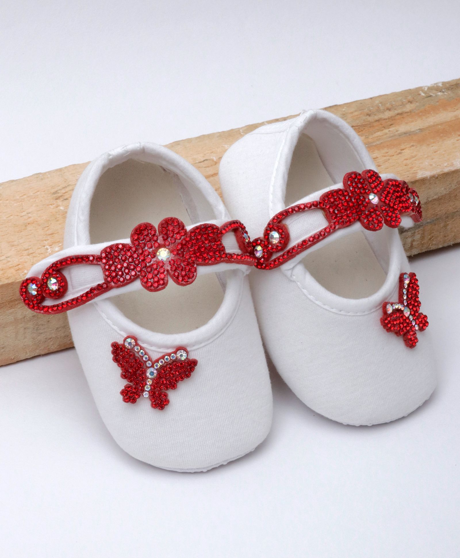 Daizy Butterfly Detailing Booties - White-picture-10