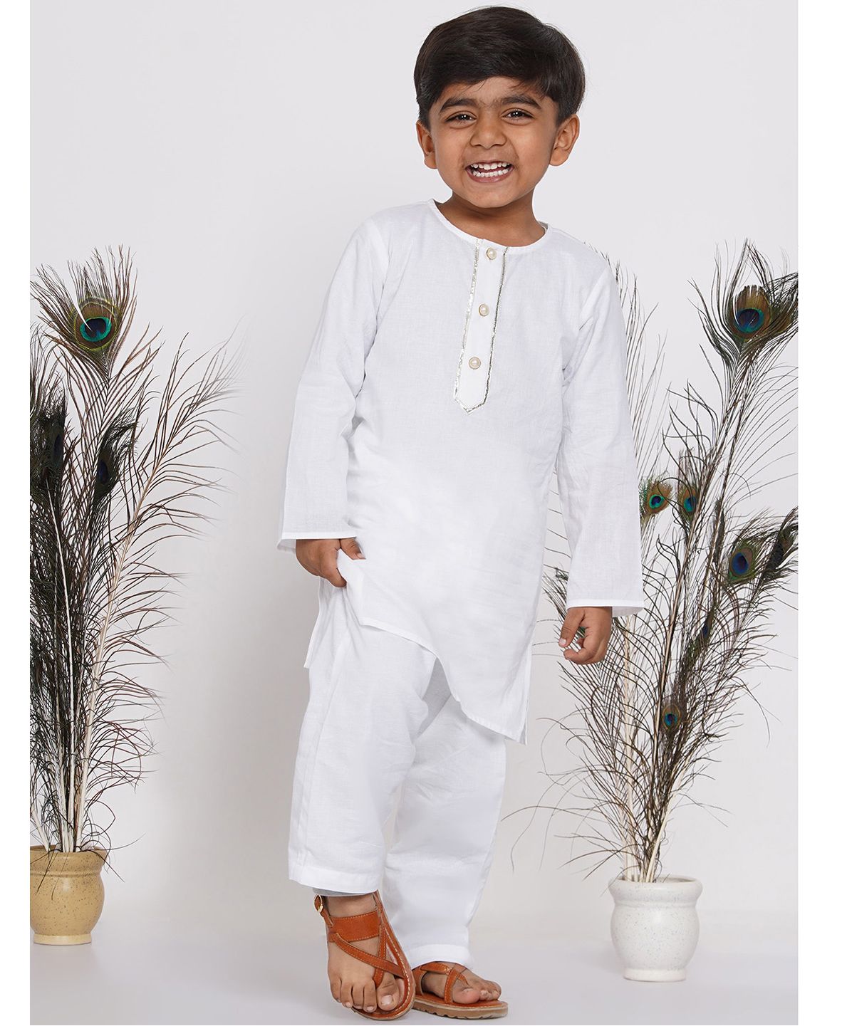 Little Bansi Full Sleeves Solid Colour Kurta With Pajama - White-image-43