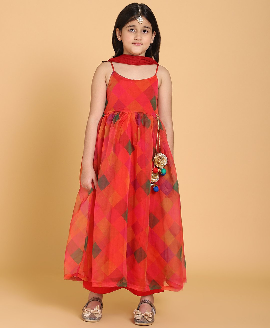 Piccolo Sleeveless Check Print Tassel Ornamentation Detail Kurta And Solid Pants With Dupatta - Red-image-1