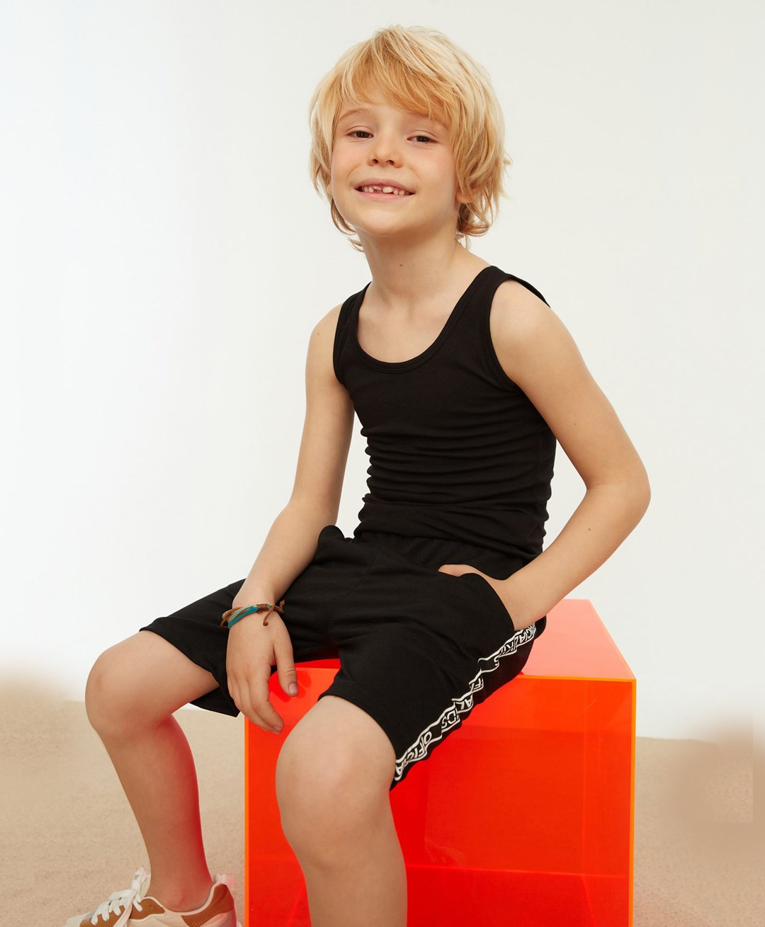 trendyol Solid Knee Length Shorts - Black-picture-1