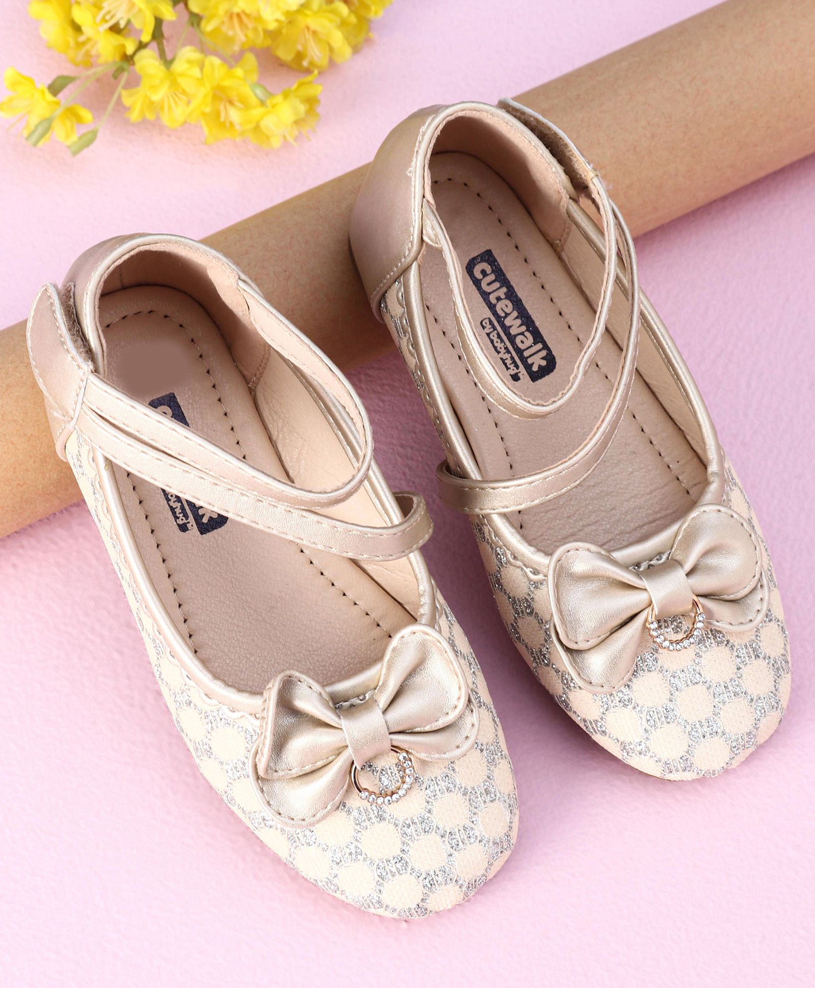 Cute Walk by Babyhug Sandals Bow Applique - Gold-image-4