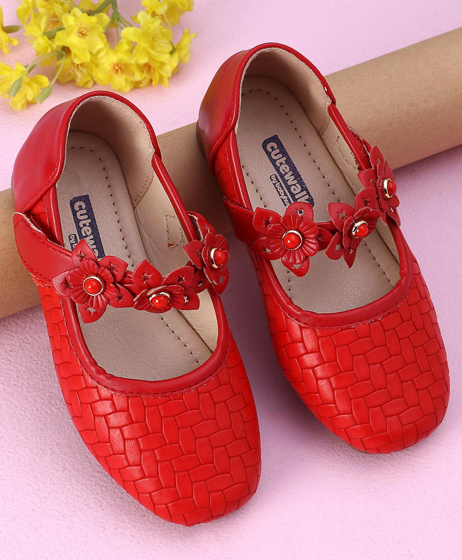 Cute Walk by Babyhug Sandals Flower Applique- Red-picture-20