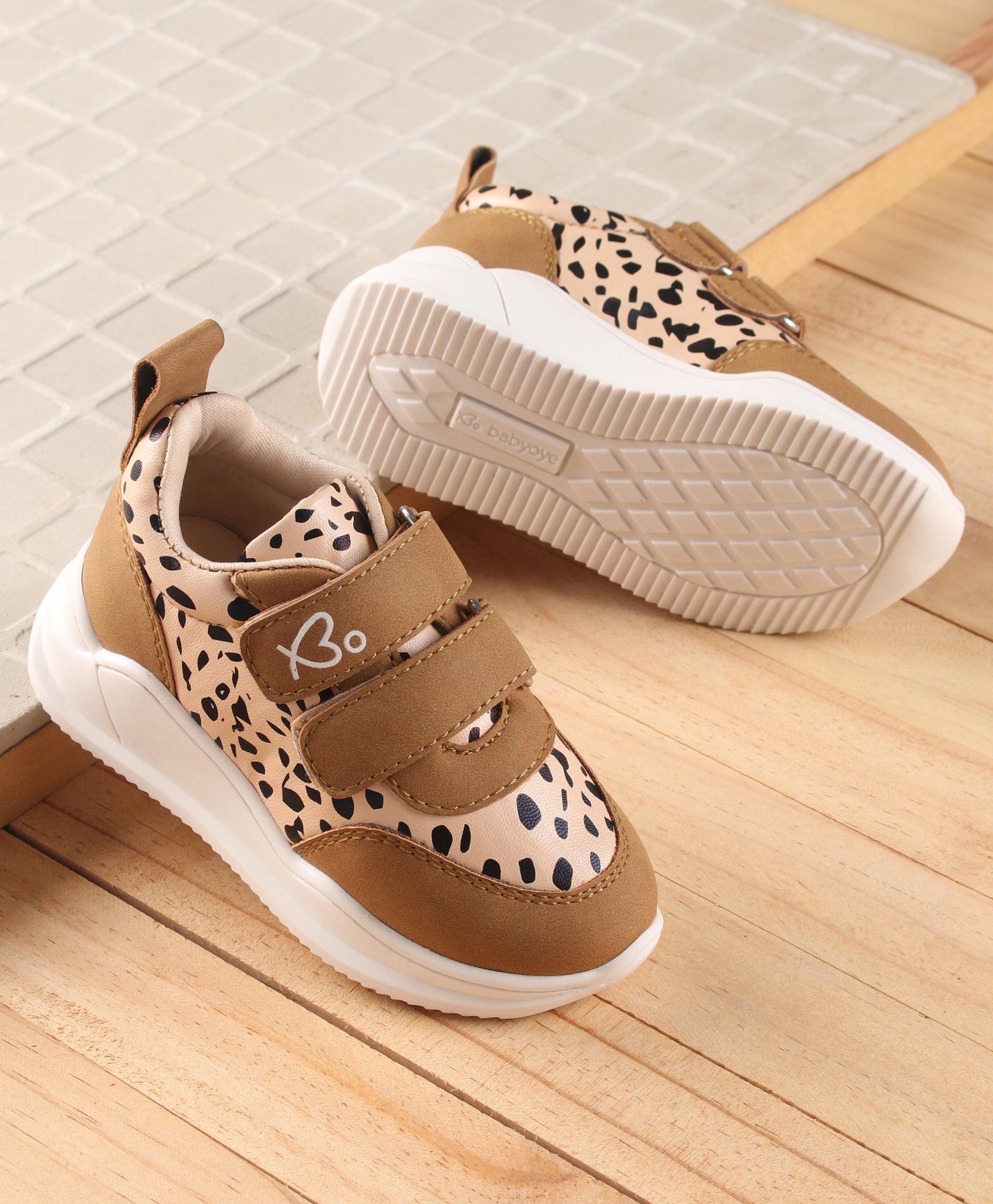 Babyoye Sneaker Shoes with Velcro Closure Leopard Print - Brown-image-7