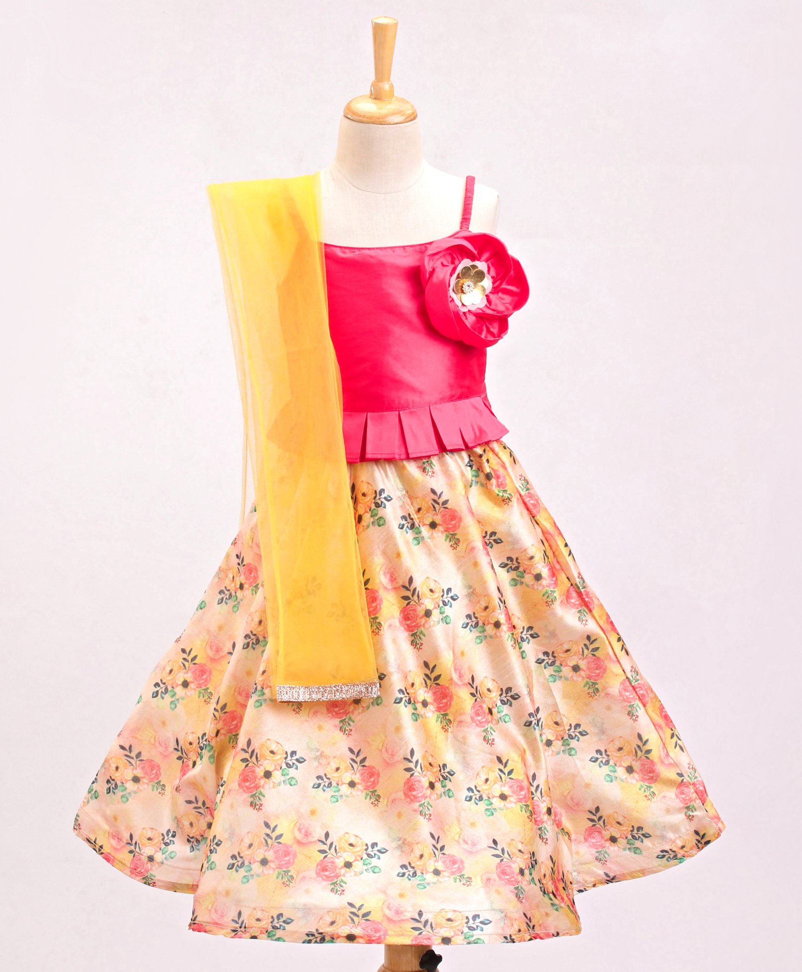 Saka Designs Sleeveless Choli & Lehenga Set with Golden Border Dupatta Floral Applique & Print - Magenta Peach-picture-14