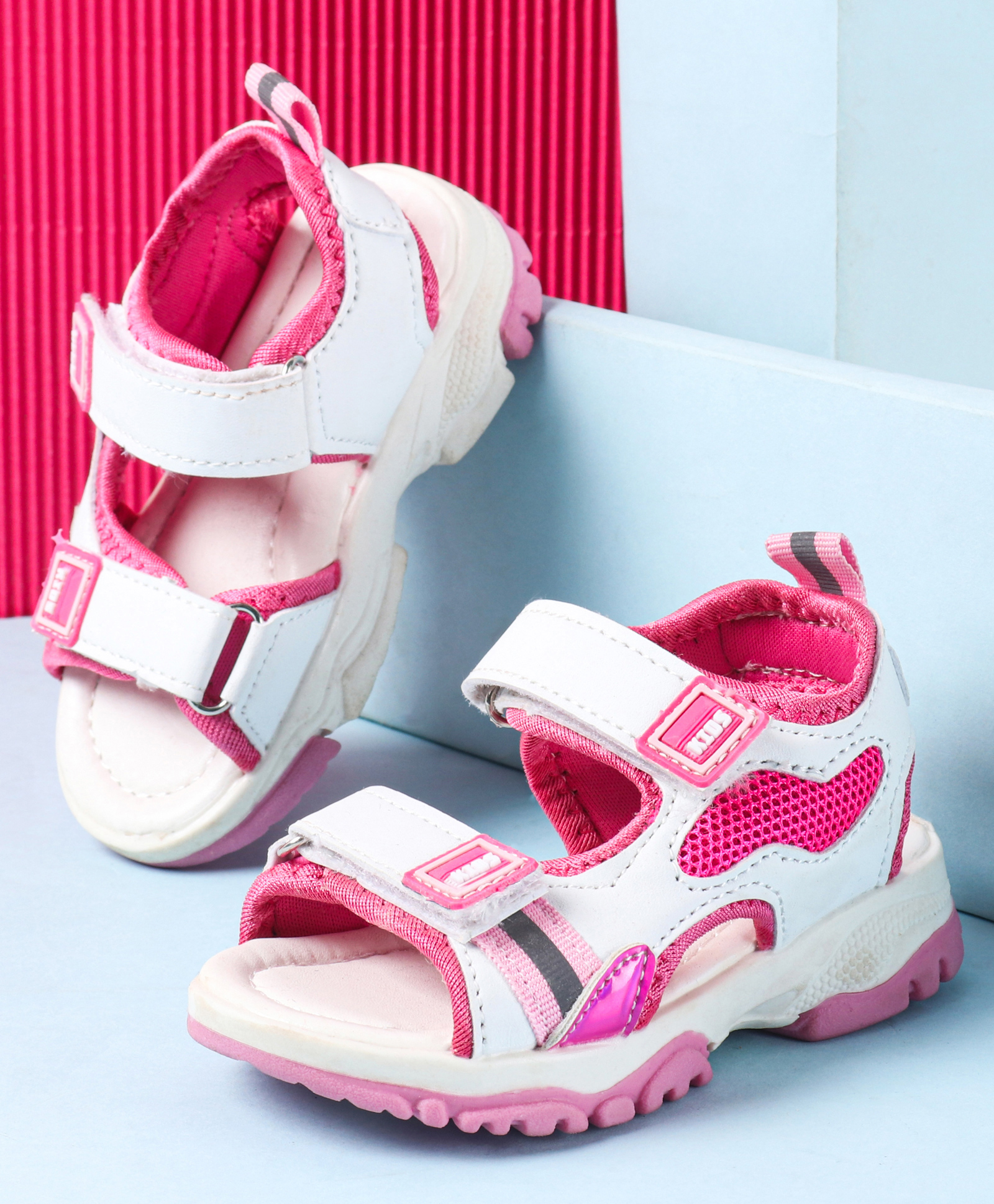 Cute Walk by Babyhug Sandals Solid Colour - White-picture-17