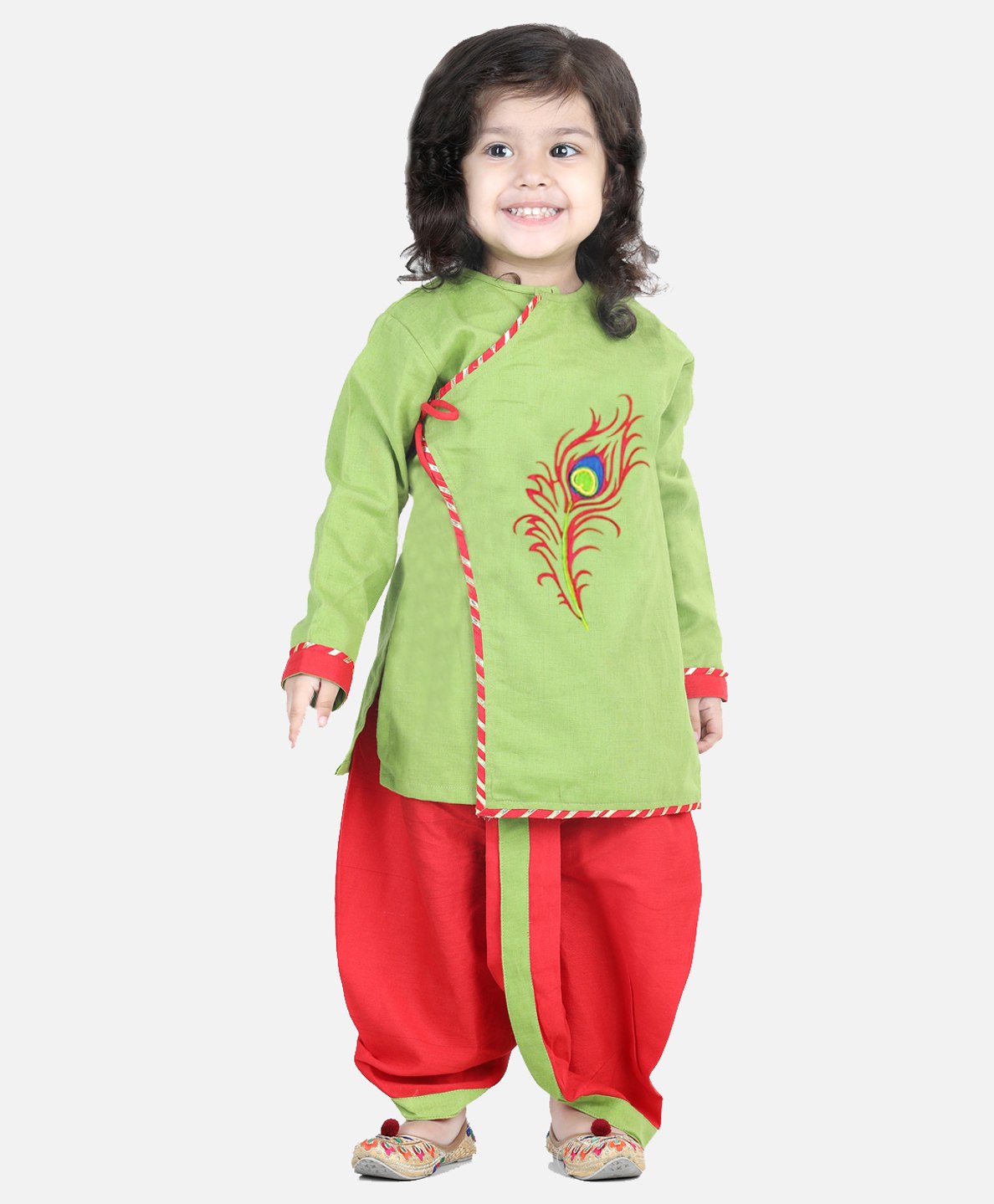 BownBee Full Sleeves Peacock Feather Embroidery Kurta With Dhoti - Green-picture-27