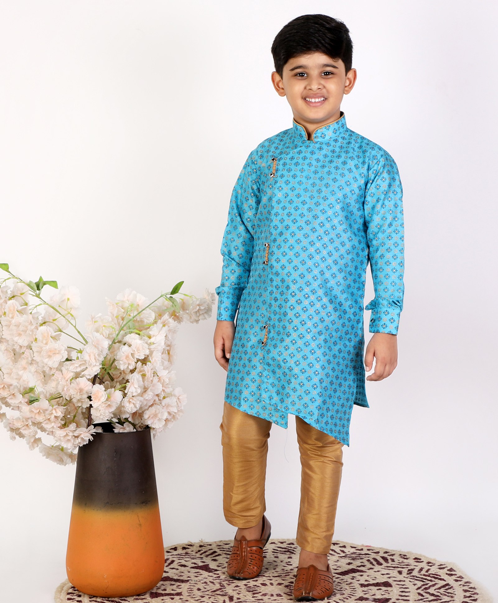 P-MARK Full Sleeves Design Detail Asymmetric Surface Style Kurta With Pyjama - Sky Blue-image-6