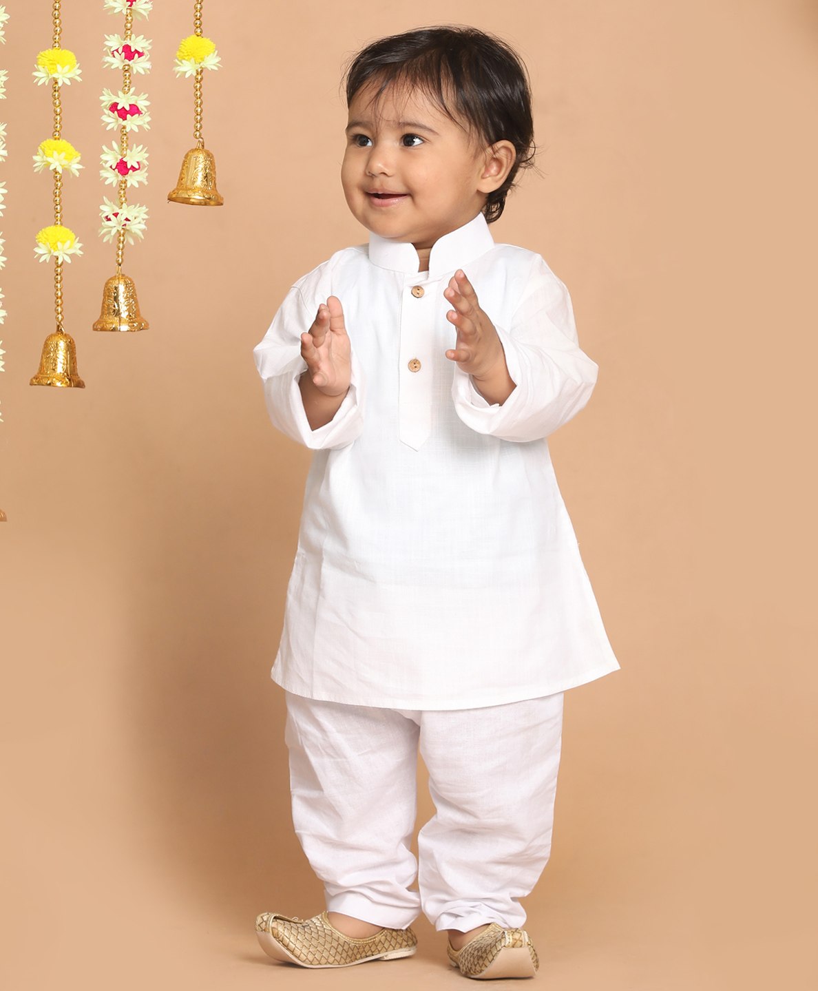 Vastramay Full Sleeves Solid Kurta With Pyjama - White-image-30