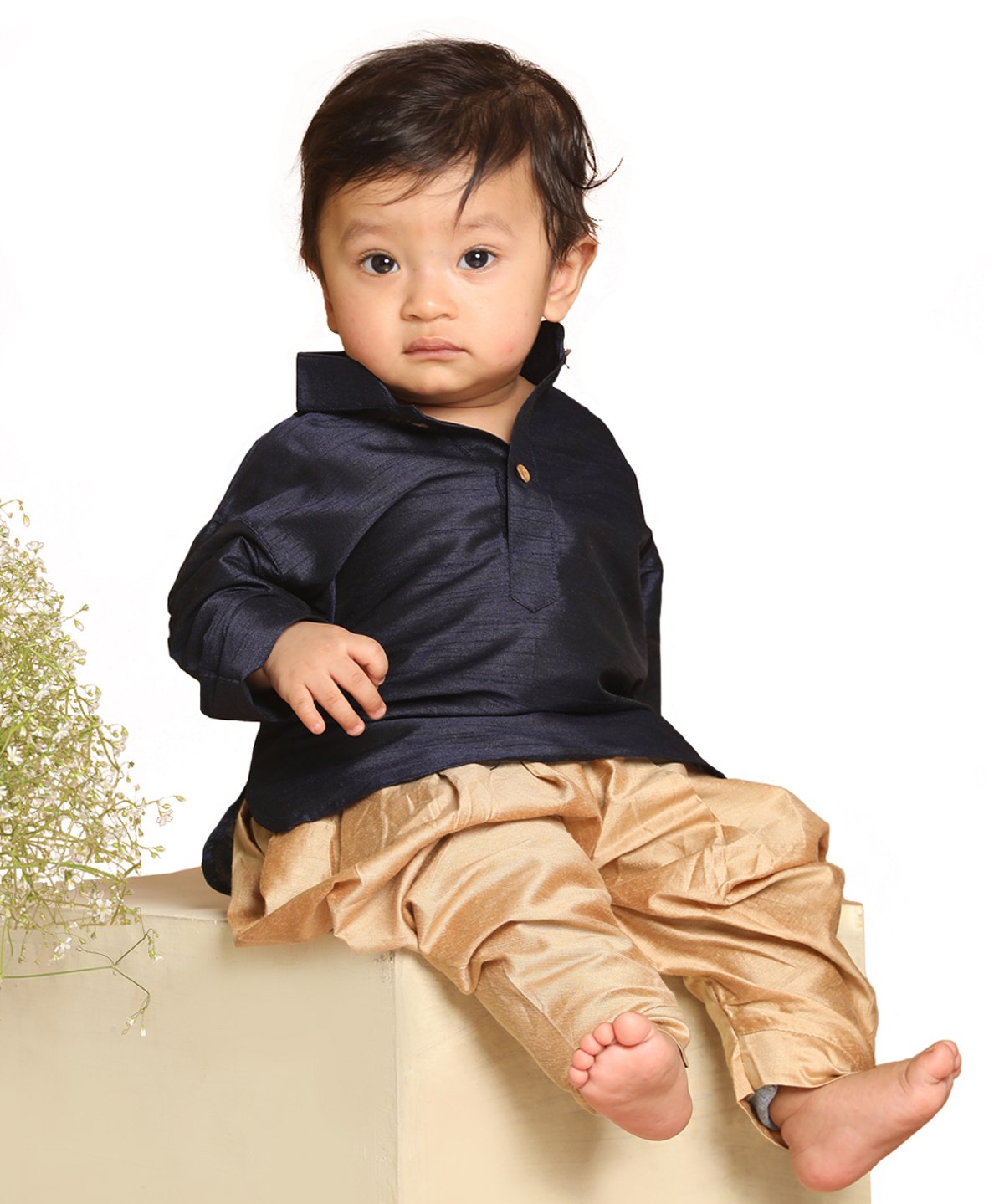 Vastramay Full Sleeves Solid Kurta & Dhoti Set - Navy Blue & Gold-picture-35