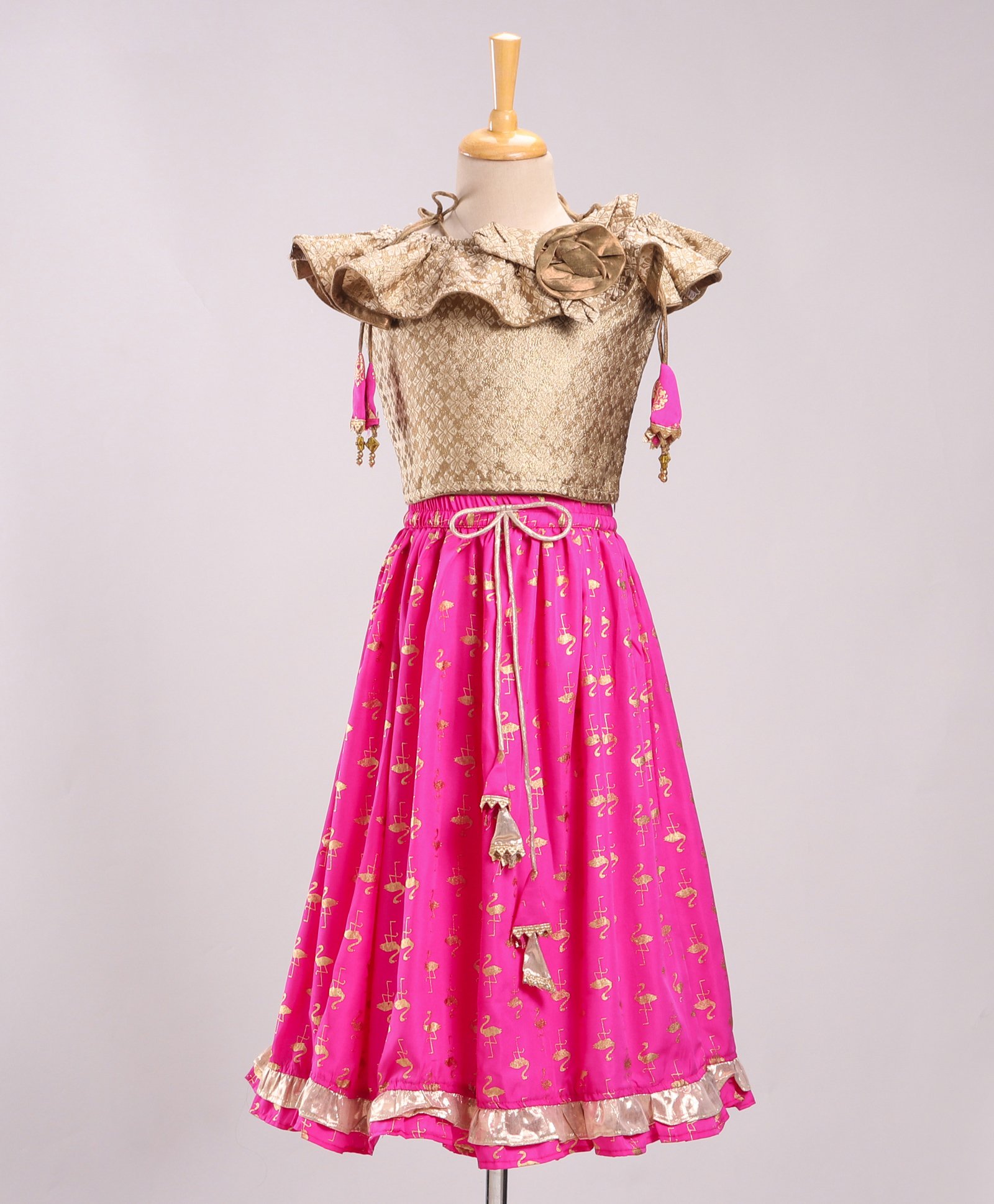 Twisha Short Sleeves Floral Motif Woven Choli With Flamingo Print Lehenga - Gold & Pink-image-30
