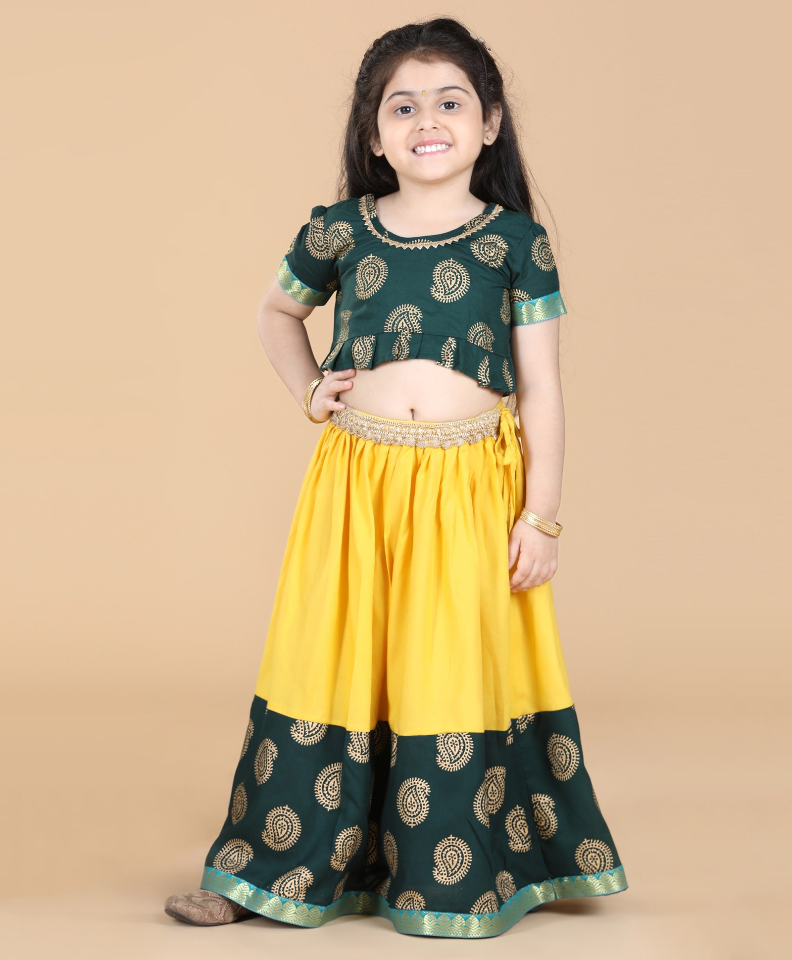 Adiva Half Sleeves Paisley Foil Printed Lehenga Choli - Green-picture-10