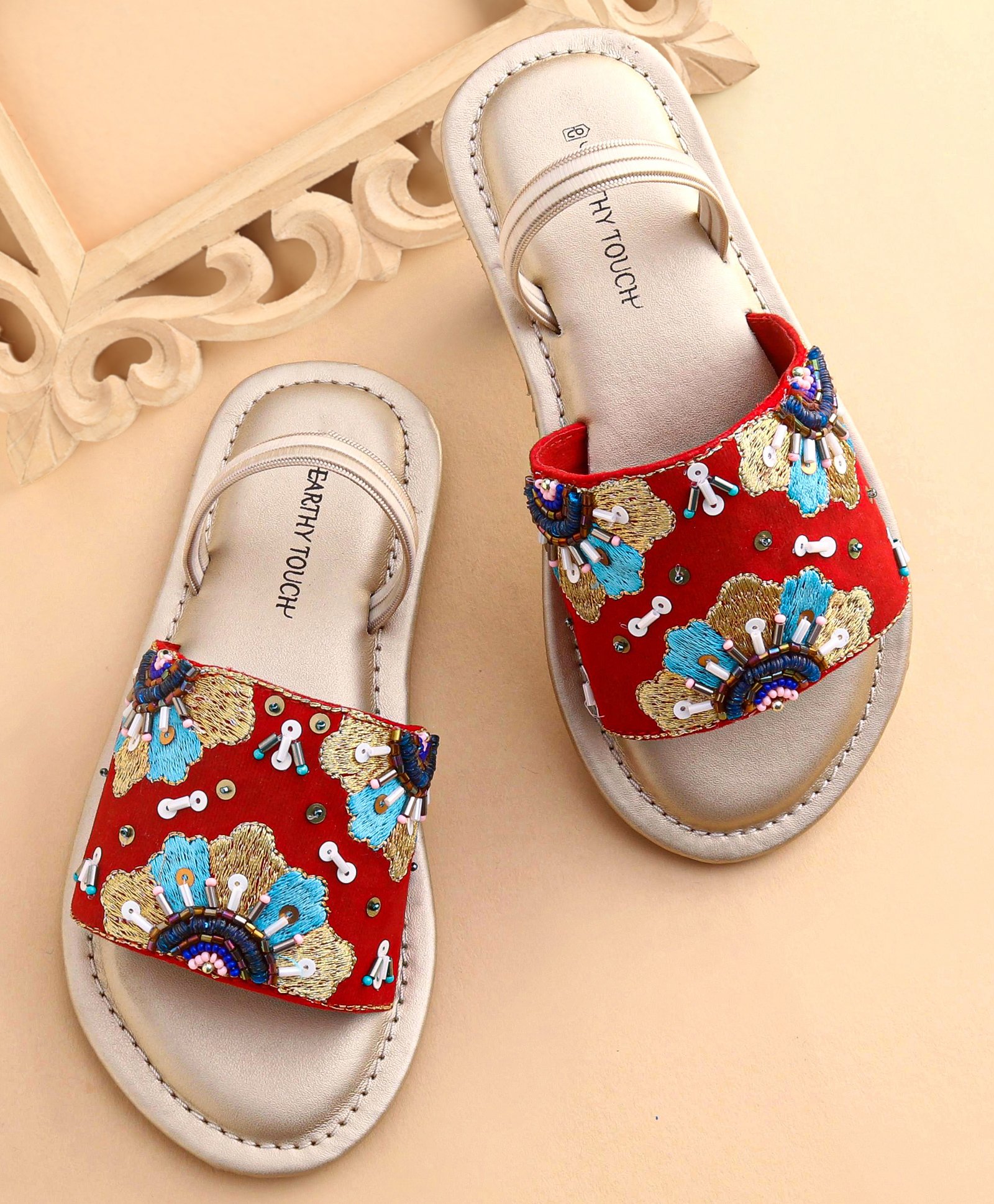 Earthy Touch Printed Ethnic Footwear with Back Strap - Red-image-9