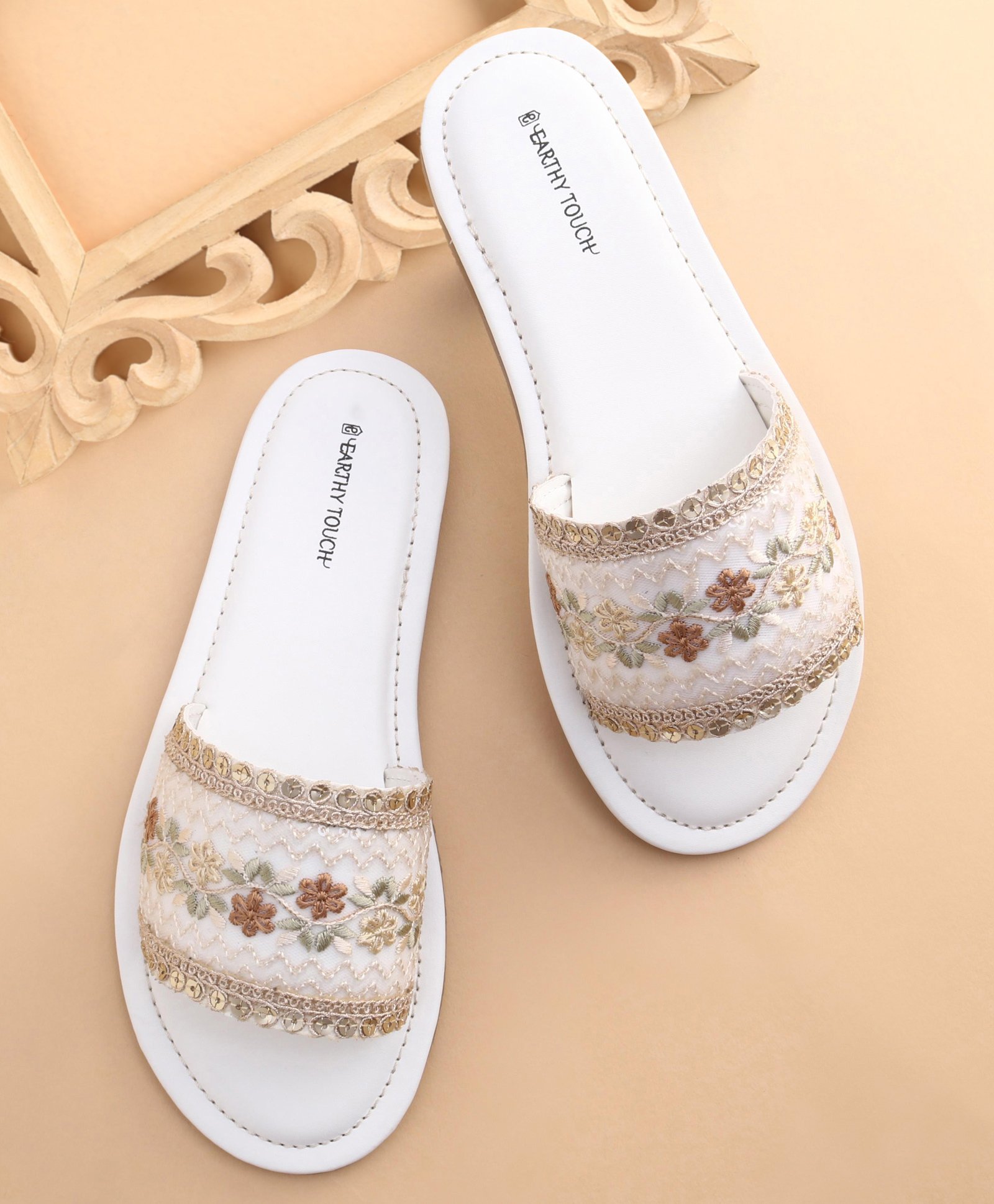 Earthy Touch Slip On Ethnic Wear Embroidered Mojaris Embellished with Sequins - White-image-23