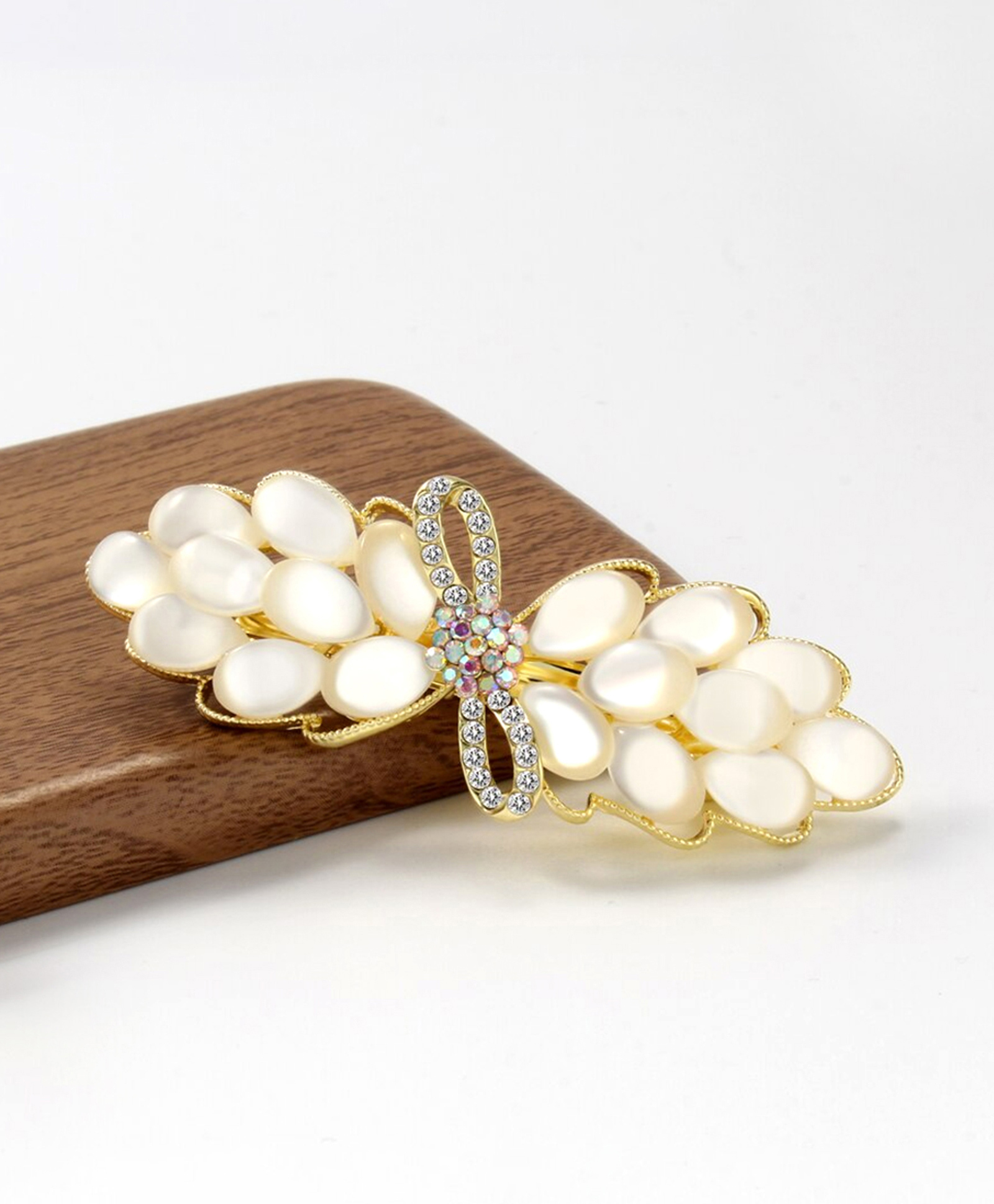 Yellow Chimes Stone Studded Bow Detailed Hair Clip - Golden & White for  Girls (3-15 Years) Online in India, Buy at  - 13008872