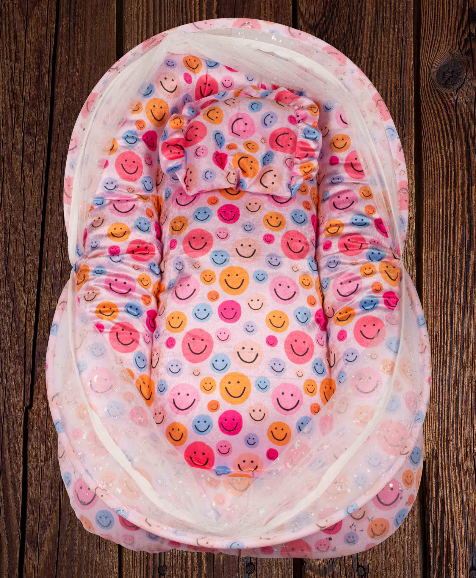 Mittenbooty Mosquito net bedding medium in shining velvet fabric and sparkle net in Smiley print- Pink-image-25