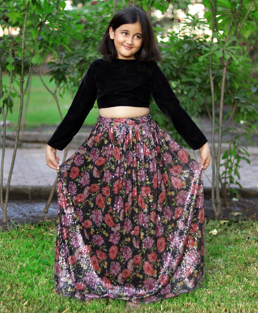 Piccolo Full Sleeves Solid Velvet Choli With Botanical Floral Printed Sequins Embellished Lehenge Set - Black-picture-16