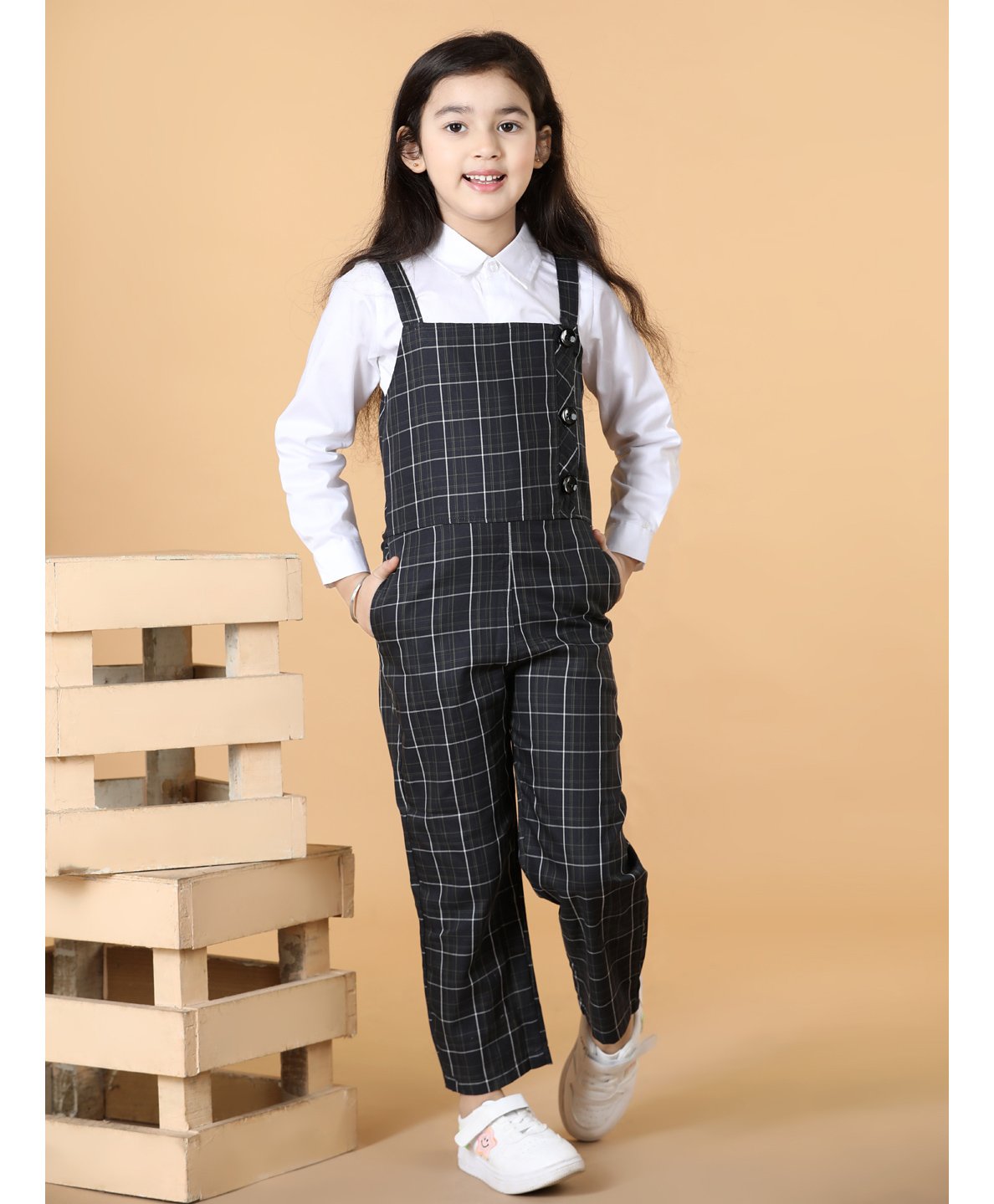 Piccolo Full Sleeves Solid Shirt With Plaid Checked Button Detailed Dungaree - Black & White-picture-14