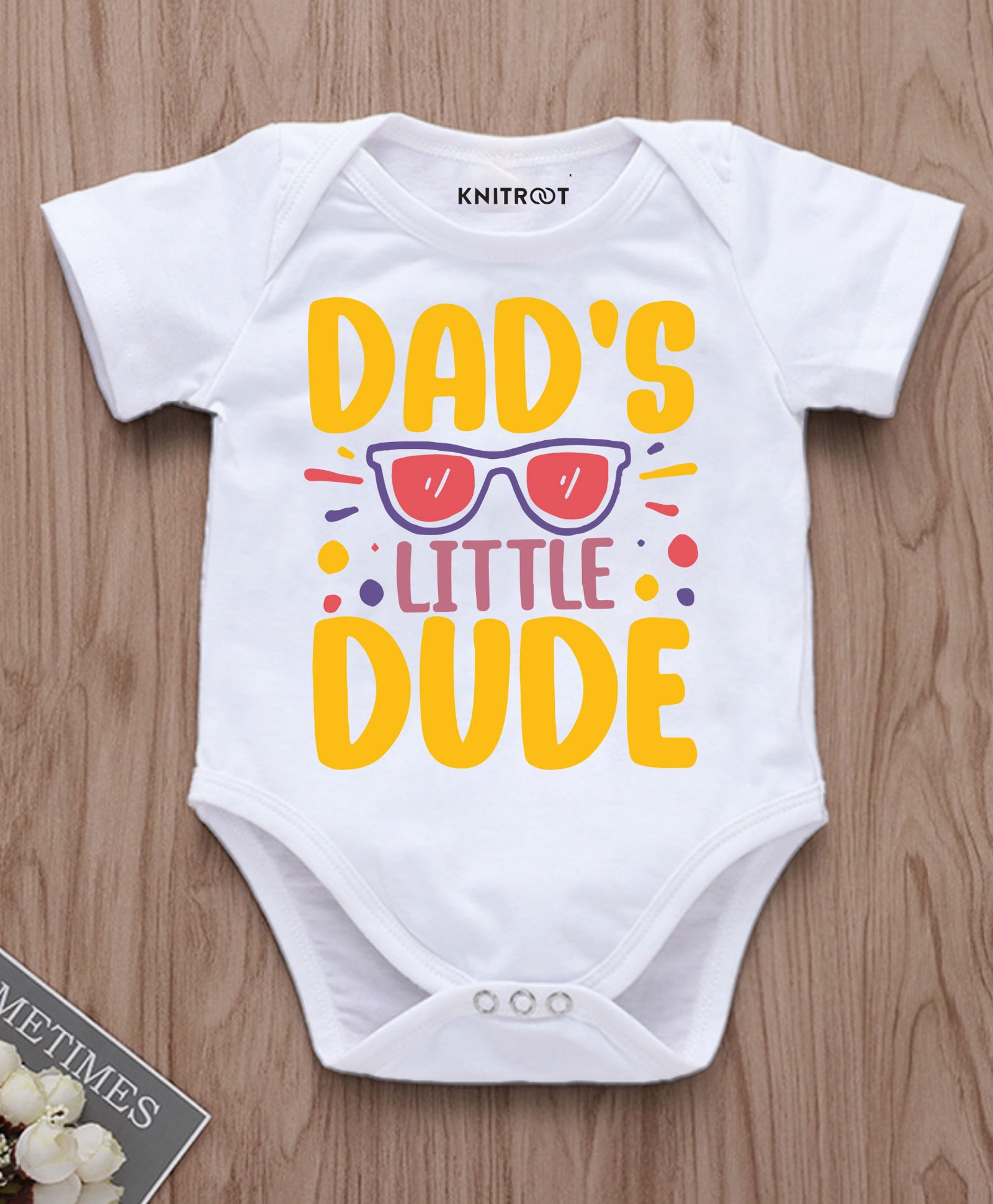 KNITROOT Father's Day Theme Half Sleeves Dad's Little Dude & Sunglasses Printed Onesie - White-picture-15