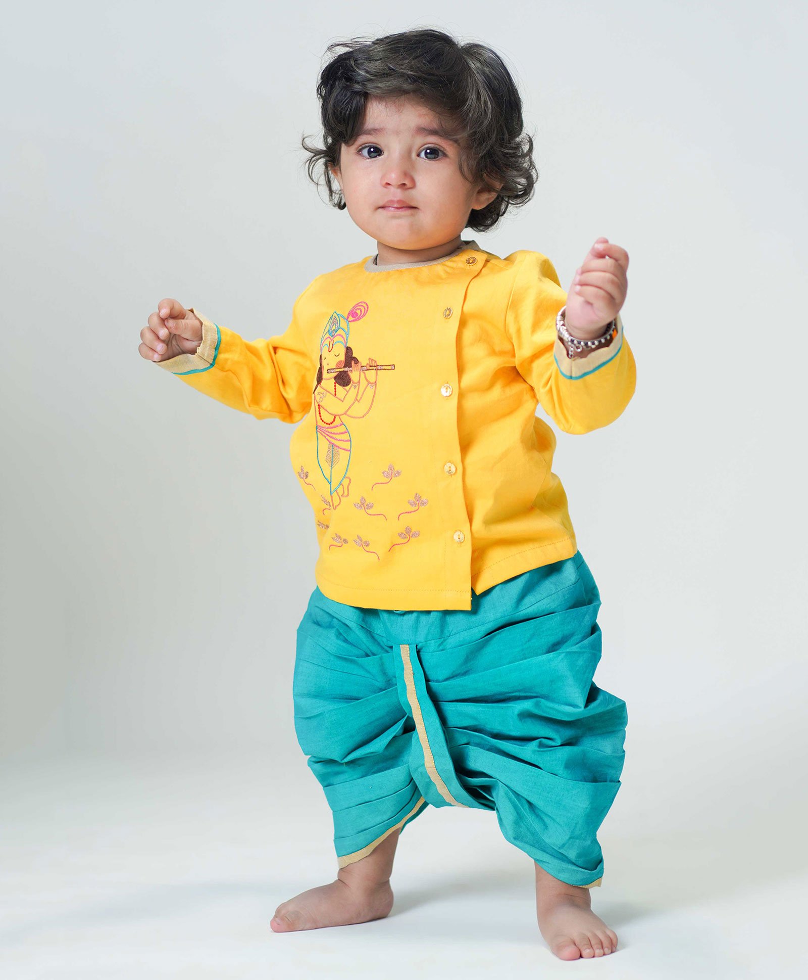 Tiber Taber Full Sleeves Lord Krishna Embroidered Kurta Dhoti - Yellow-picture-30