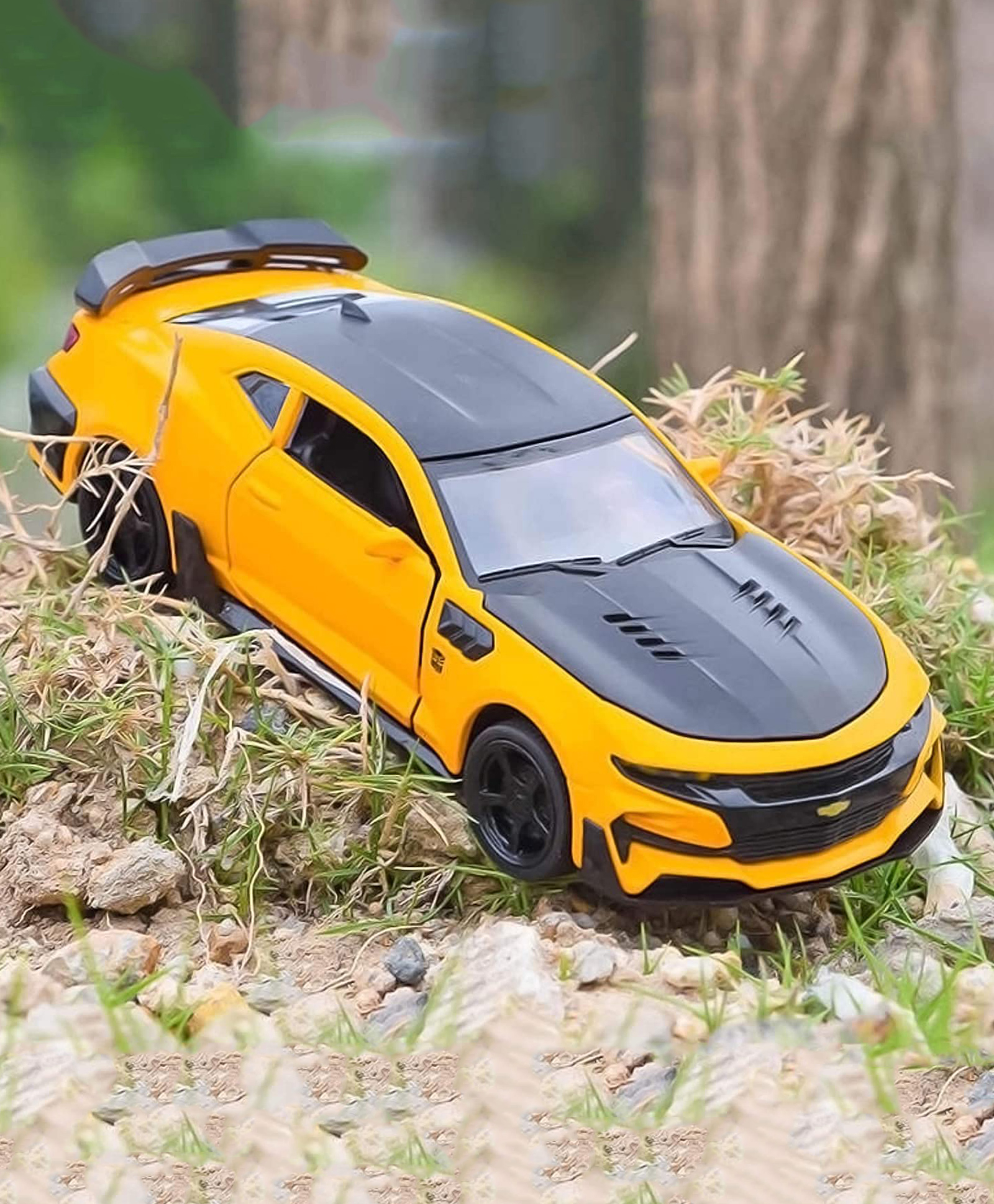 YAMAMA 1 32 Chevrolet Camaro Bumblebee Diecast Metal with Openable Doors Sound & Light - Yellow-image-25