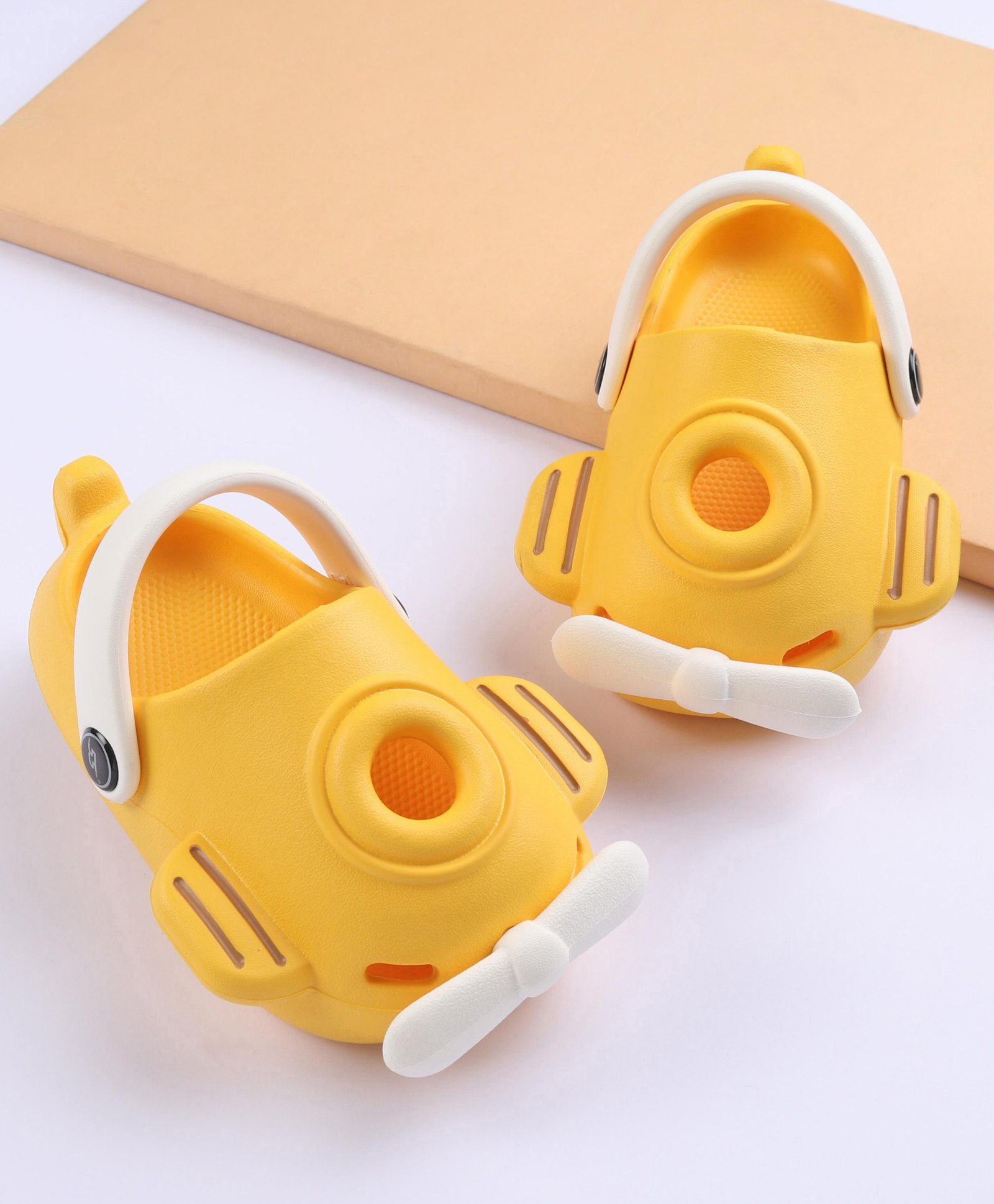 Oh! Pair Clogs Aircraft Applique - Yellow-picture-15