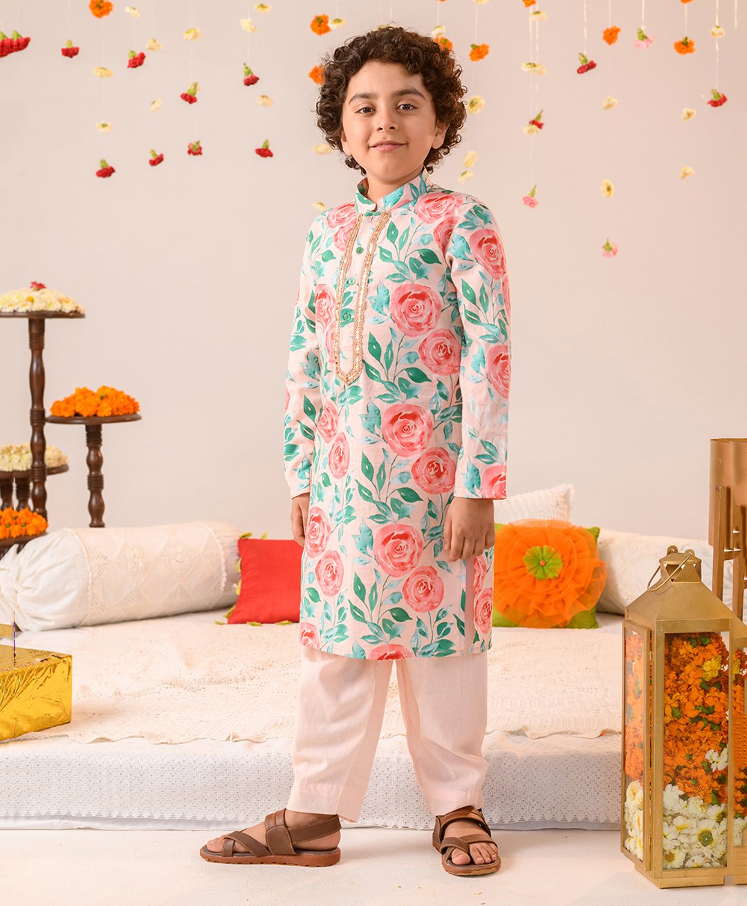 Pspeaches Full Sleeves Seamless Watercolour Effect Roses & Leaves Printed Kurta With Pyjama - Peach