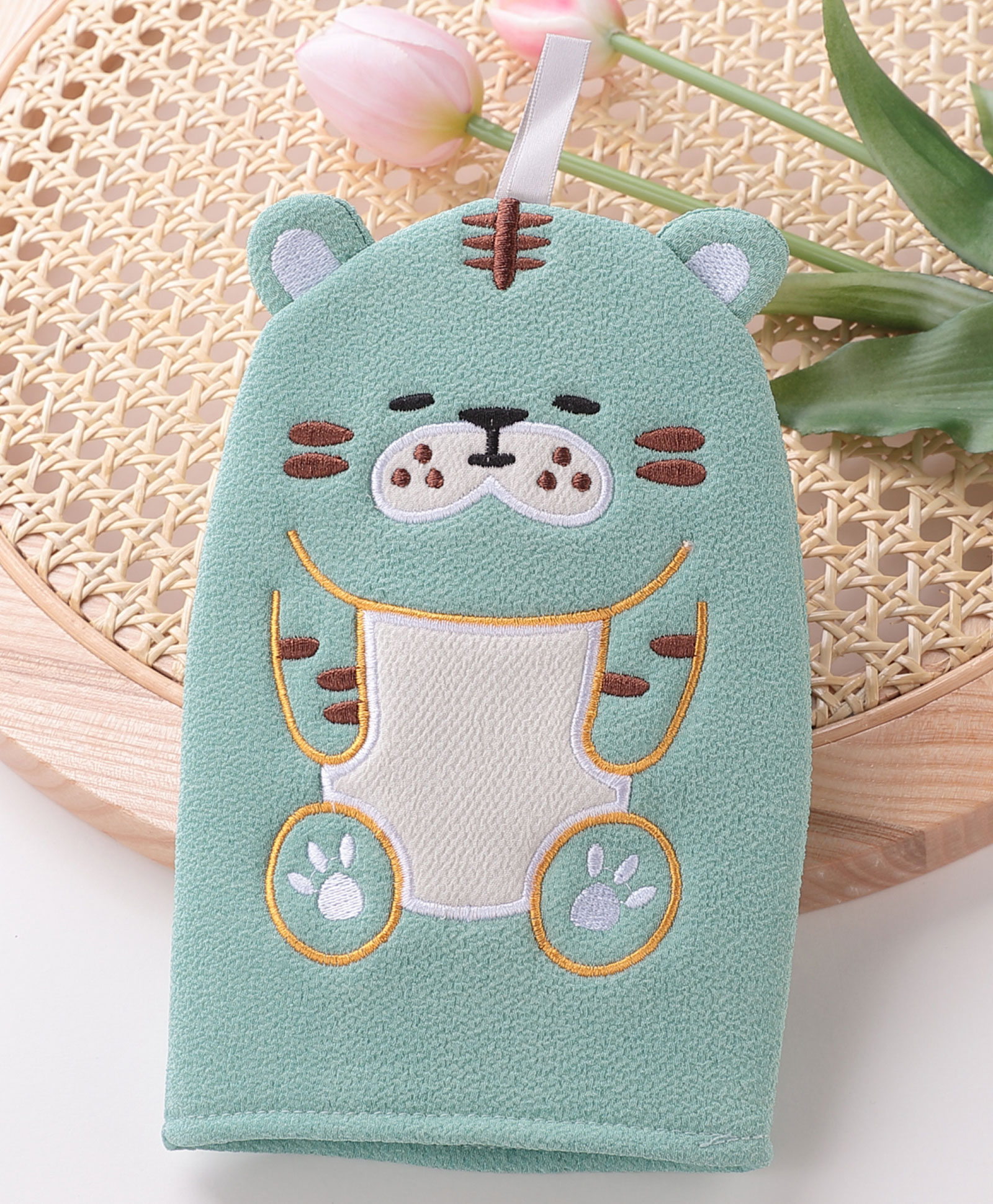fab n funky Bath Sponge Tiger Shaped (Color May Vary)-picture-23