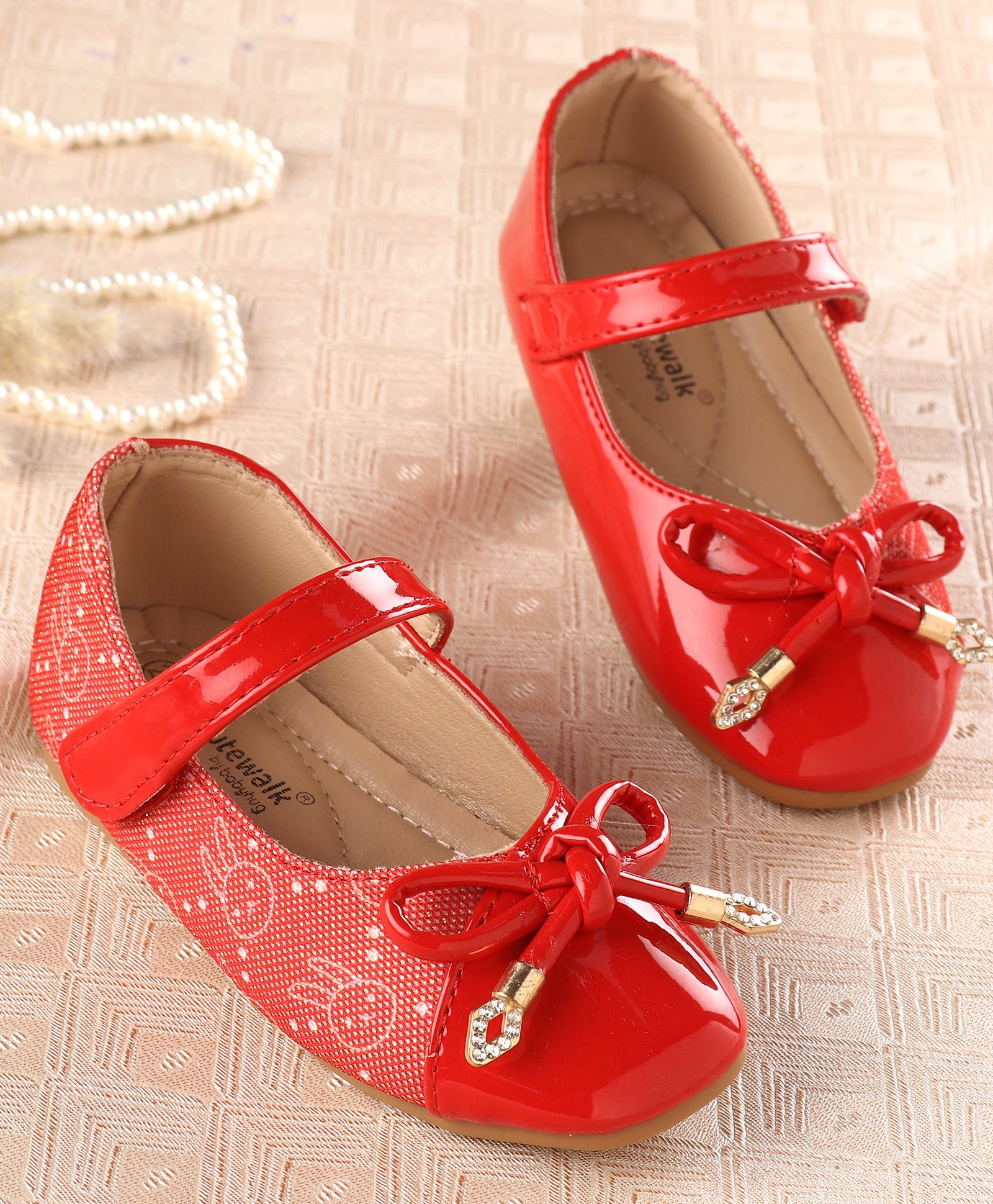 Cute Walk by Babyhug Velcro Closure Bellies with Bow - Red-picture-12