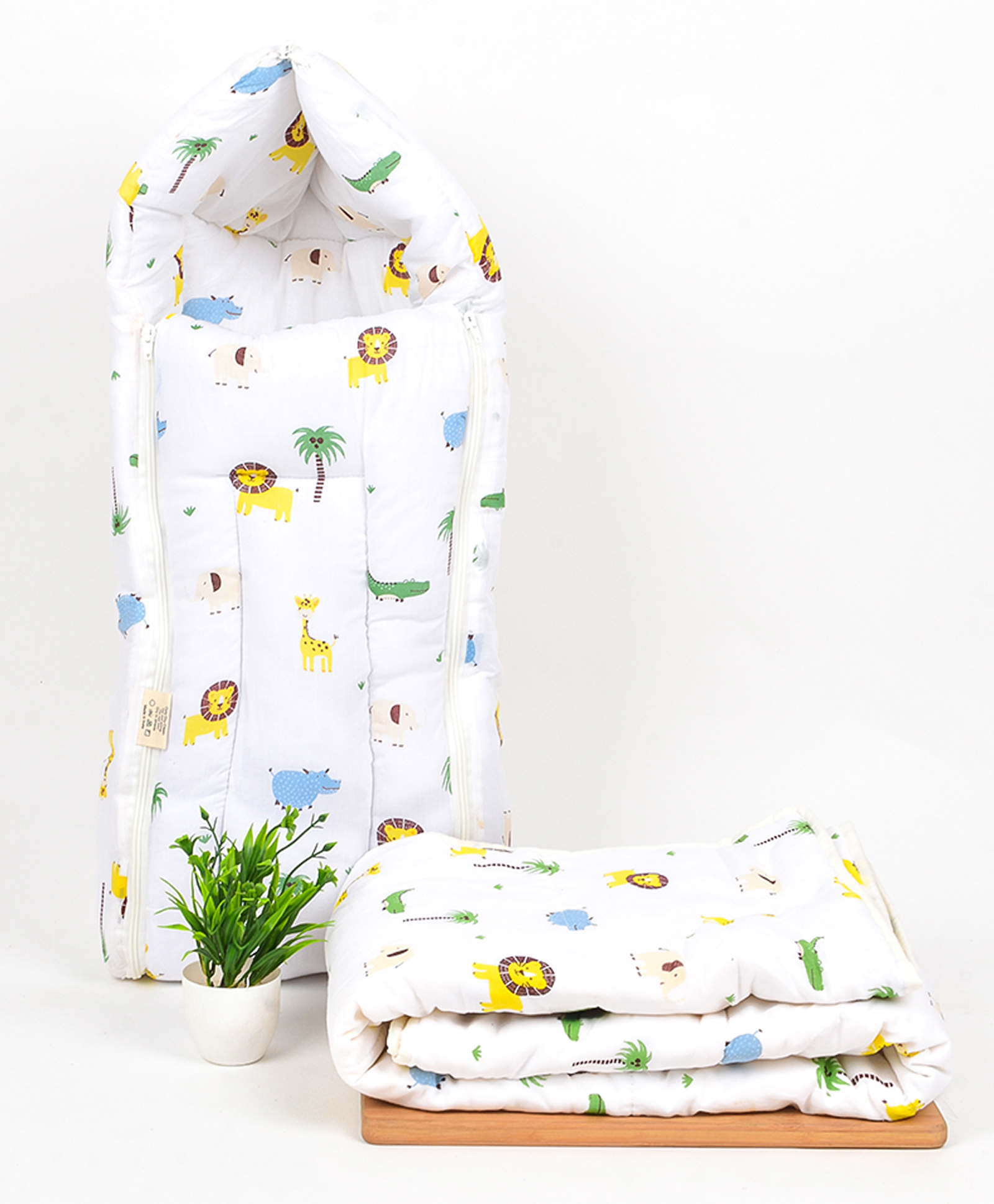 Moms Home Organic Cotton Quilt With Sleeping Bag Lion Print Pack of 2 - Multicolor-image-12