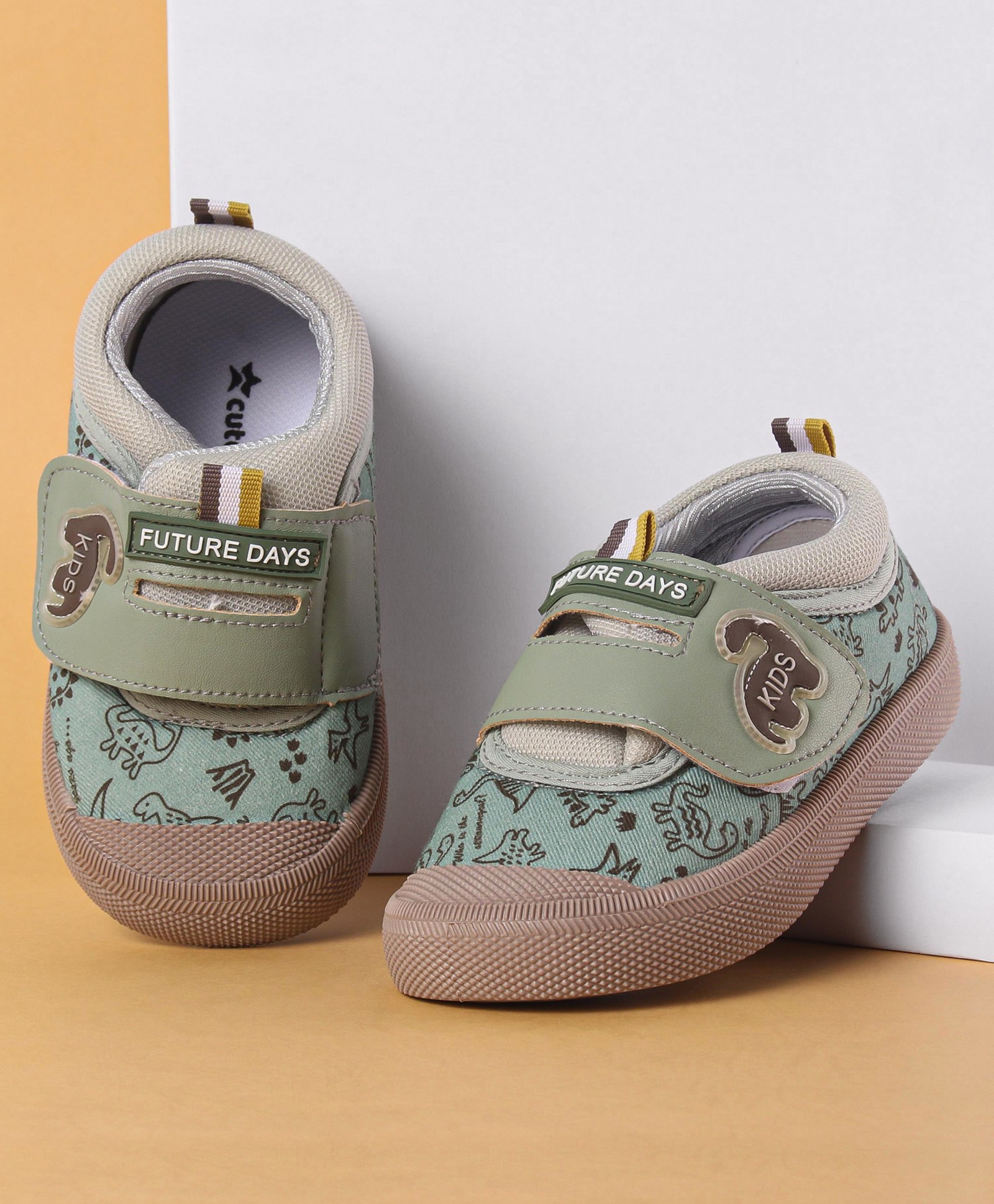 Cute Walk by Babyhug Velcro Closure Casual Shoes Dino Print - Green