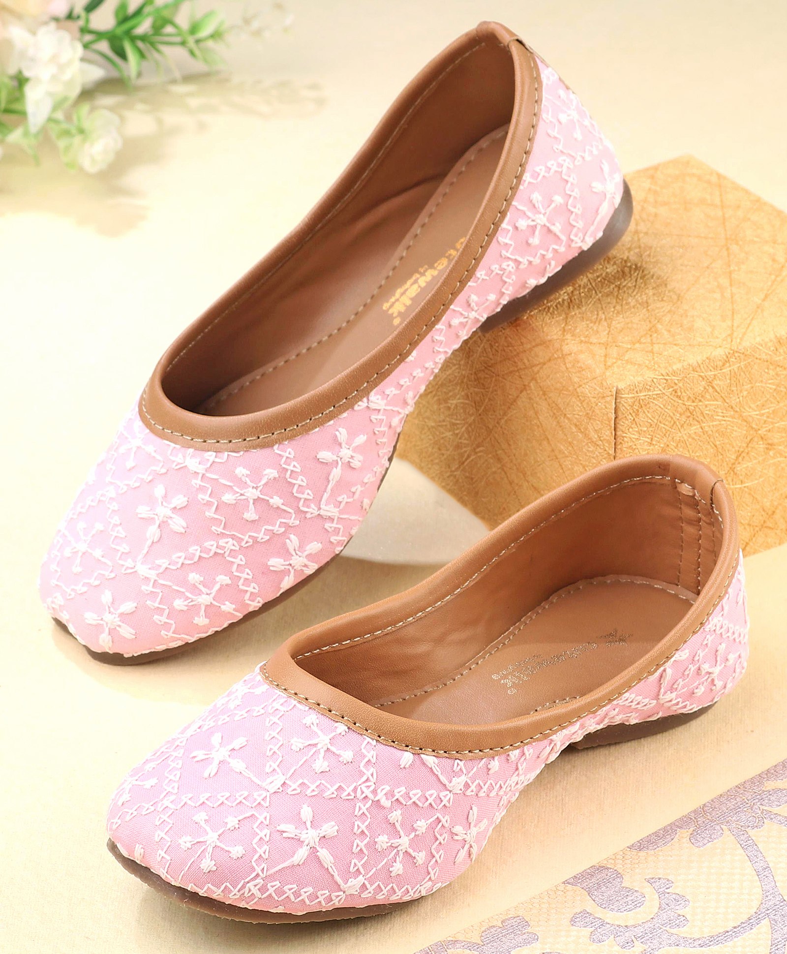 Cute Walk by Babyhug Slip On Embroidered Mojaris - Pink-image-26