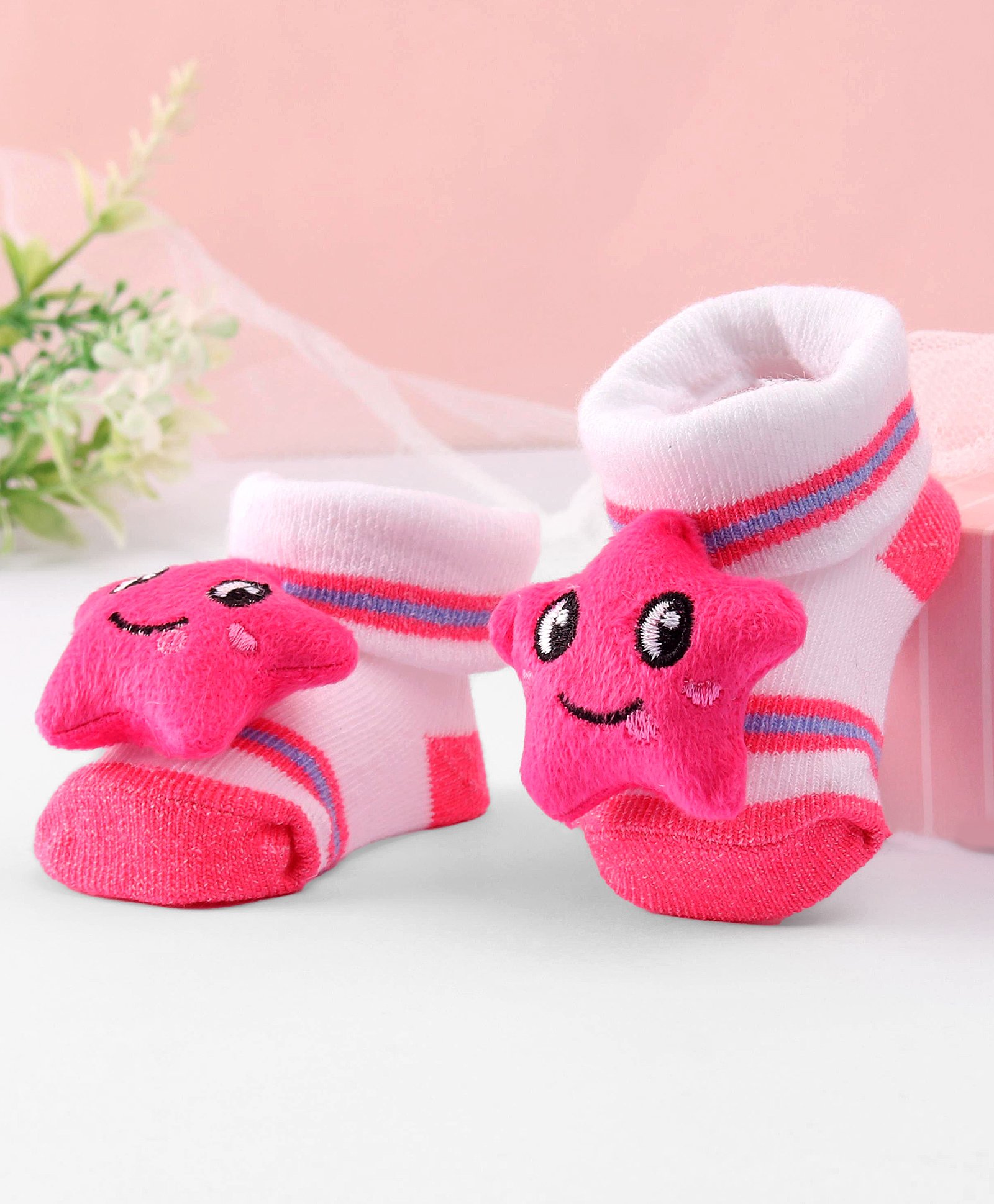 Cute Walk by Babyhug Socks Shoes with Star Applique - Light Pink-image-16