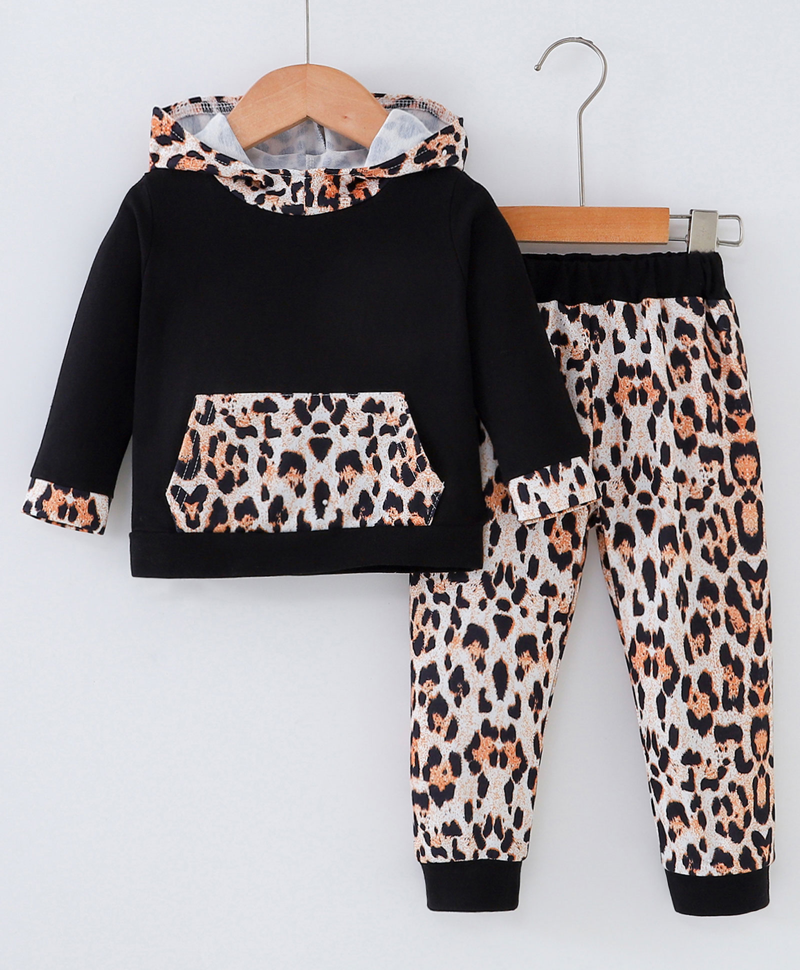 Kookie Kids Full Sleeves Winter Wear Hooded Sweatshirt & Lounge Pant Set Leopard Print - Black & Leopard-picture-20