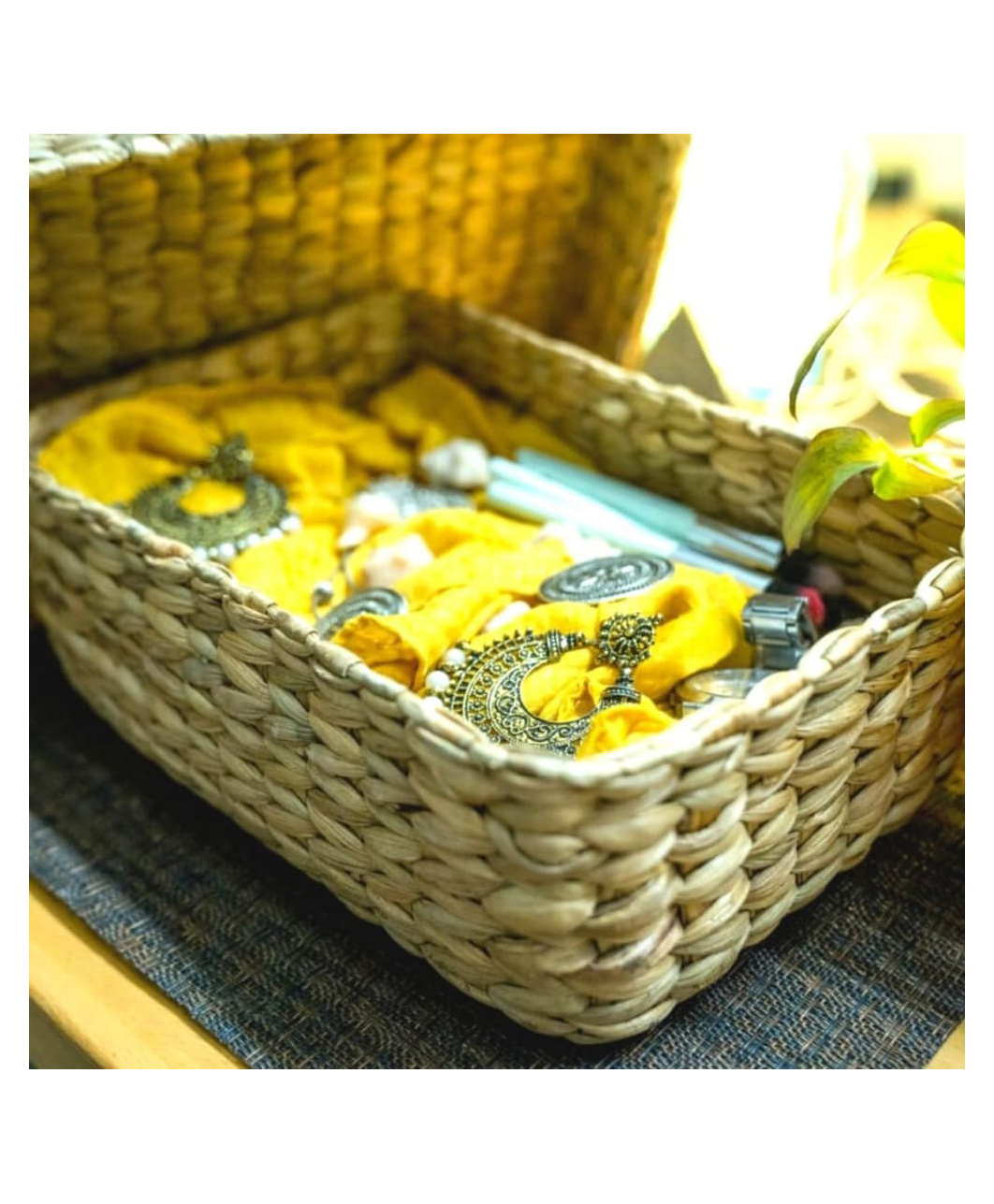 OnEarth Basket with Lid Water Reed Kauna Grass for Home Pack of 1 - Beige-image-8