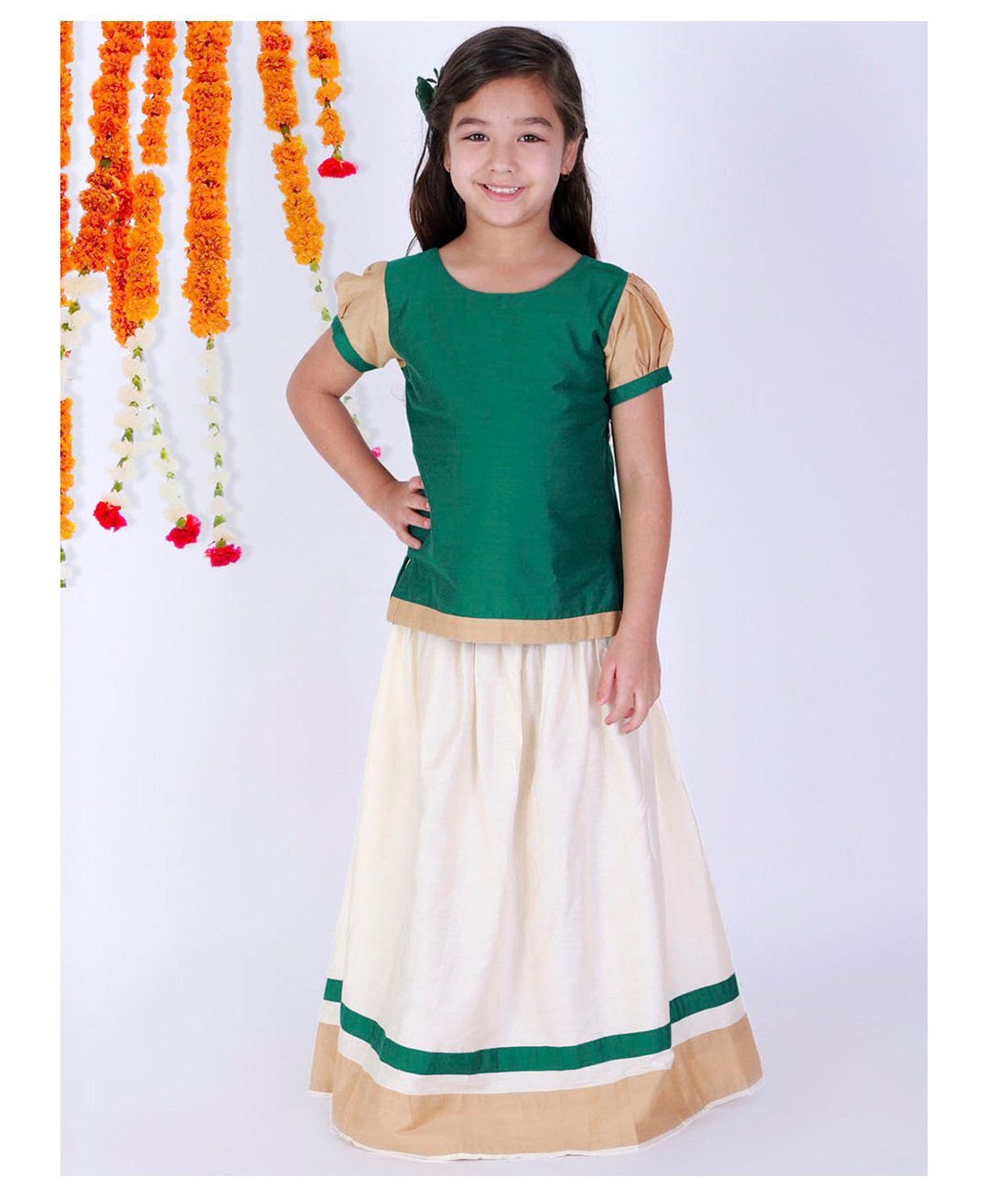 Vastramay Half Puffed Sleeves Pavda Pattu Lehenga & Choli - Green & Cream-image-9