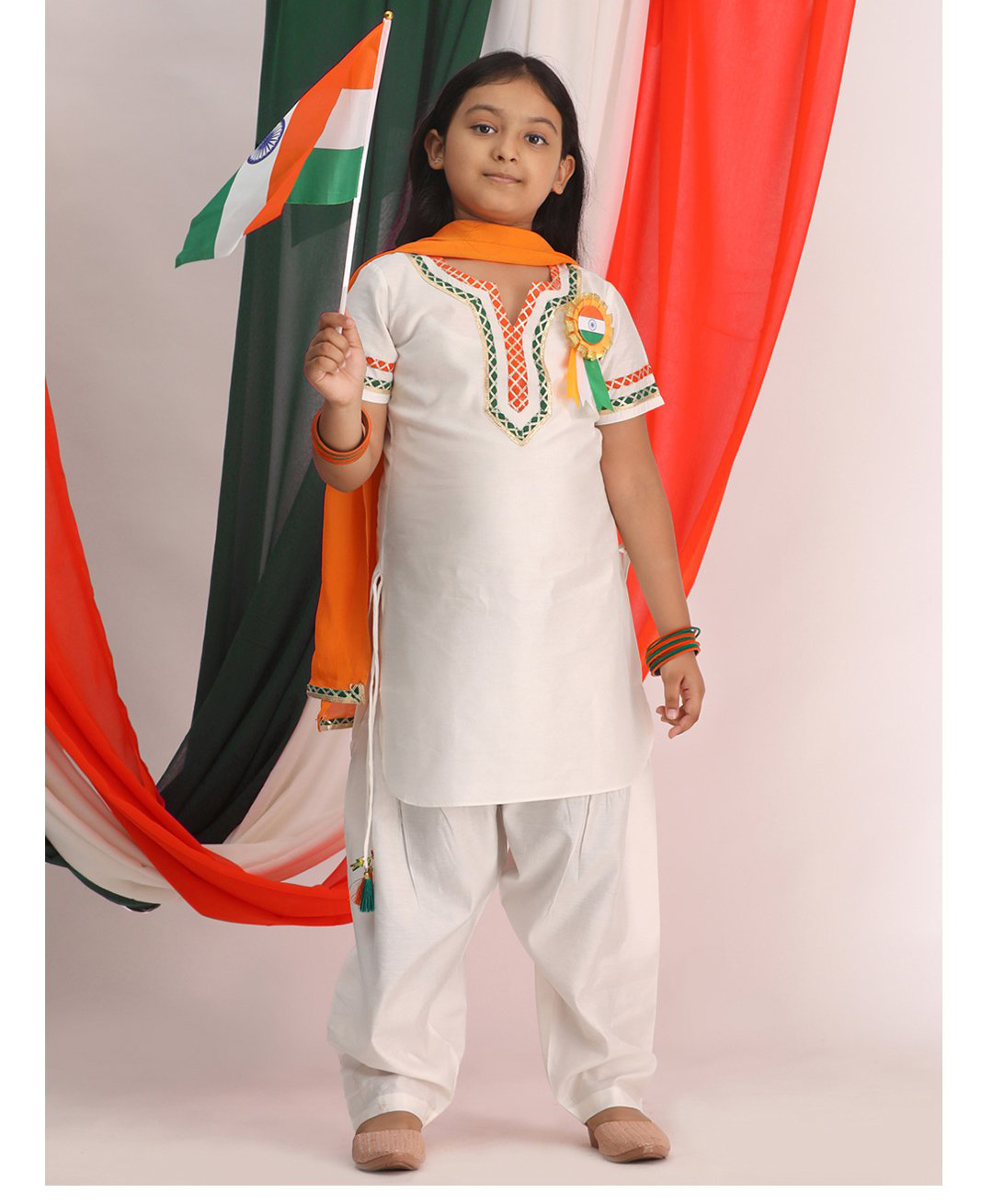 Vastramay Independence Day Theme Half Sleeves Solid & Gota Patti Lace Embellished Kurta & Patiala With Dupatta - White & Orange-image-11