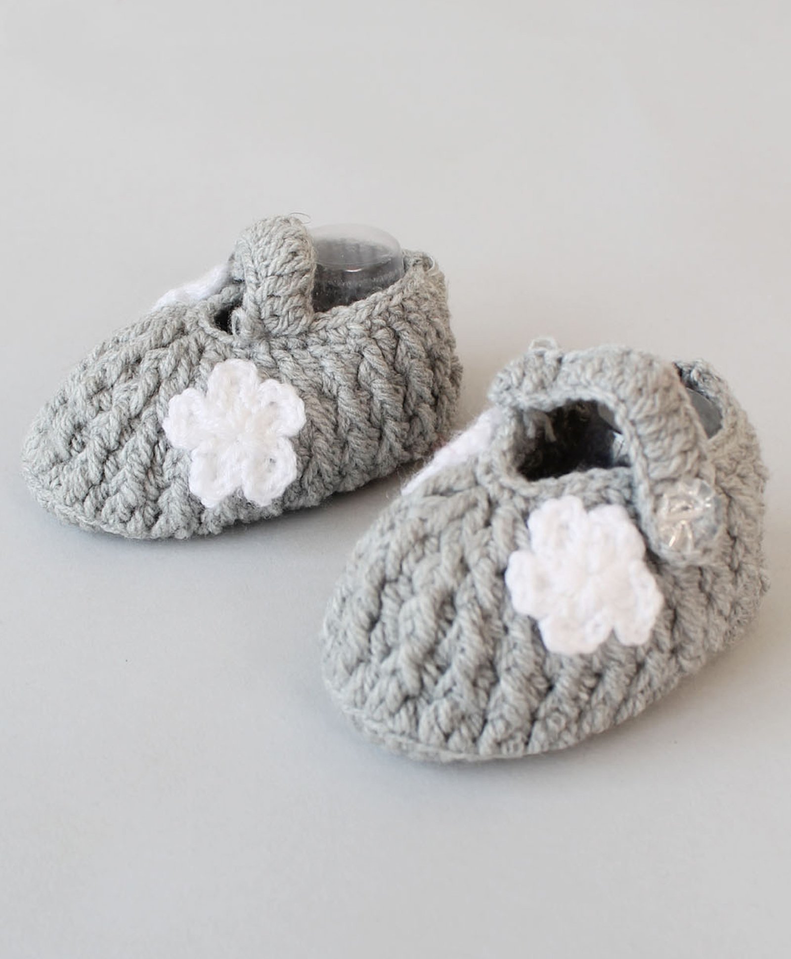 Woonie Handmade Ribbed Floral Applique Booties - Grey-picture-25