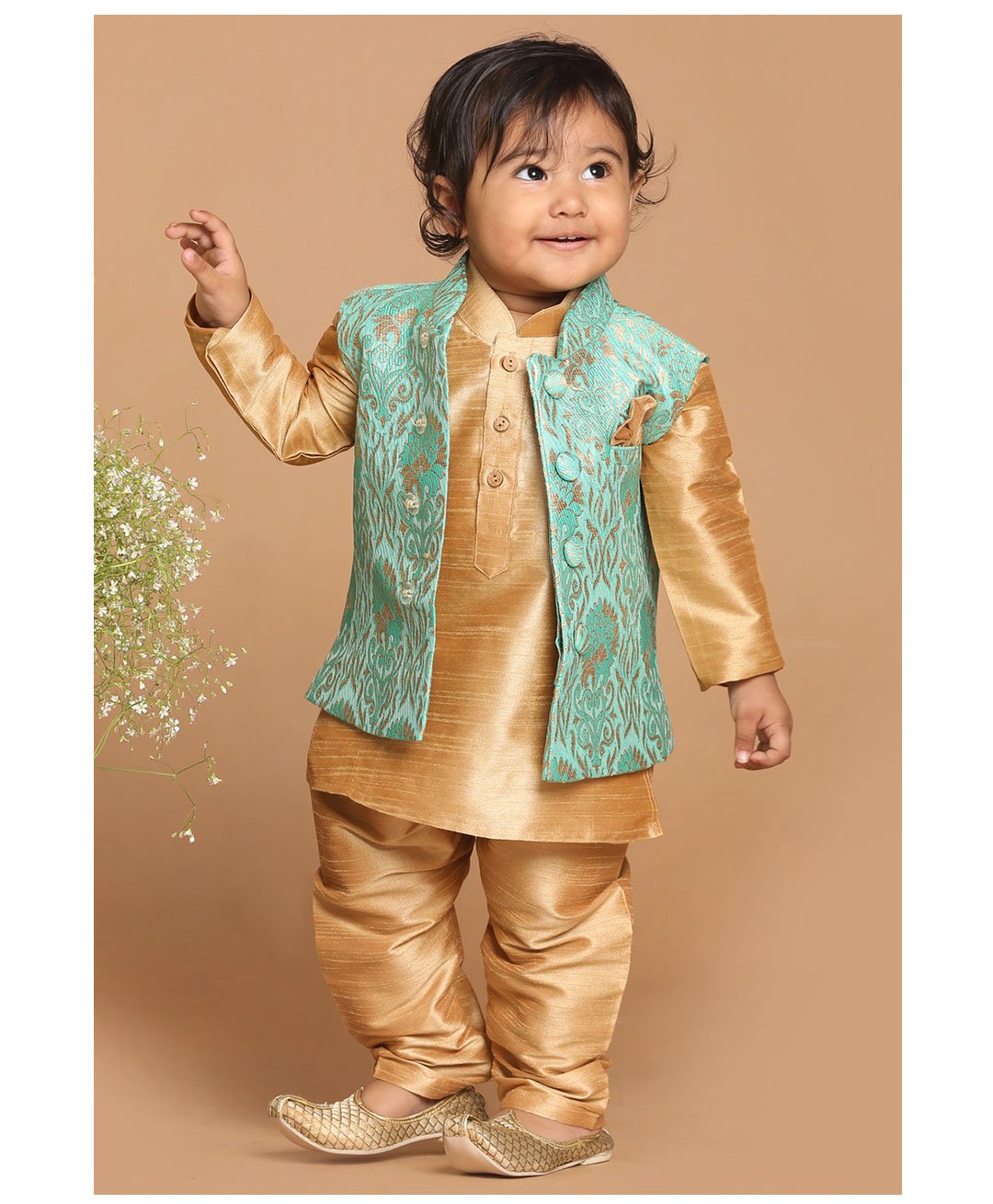 Vastramay Full Sleeves Solid Kurta & Pyjama With Damask Motif Printed Nehru Jacket - Rose Gold & Green-image-29