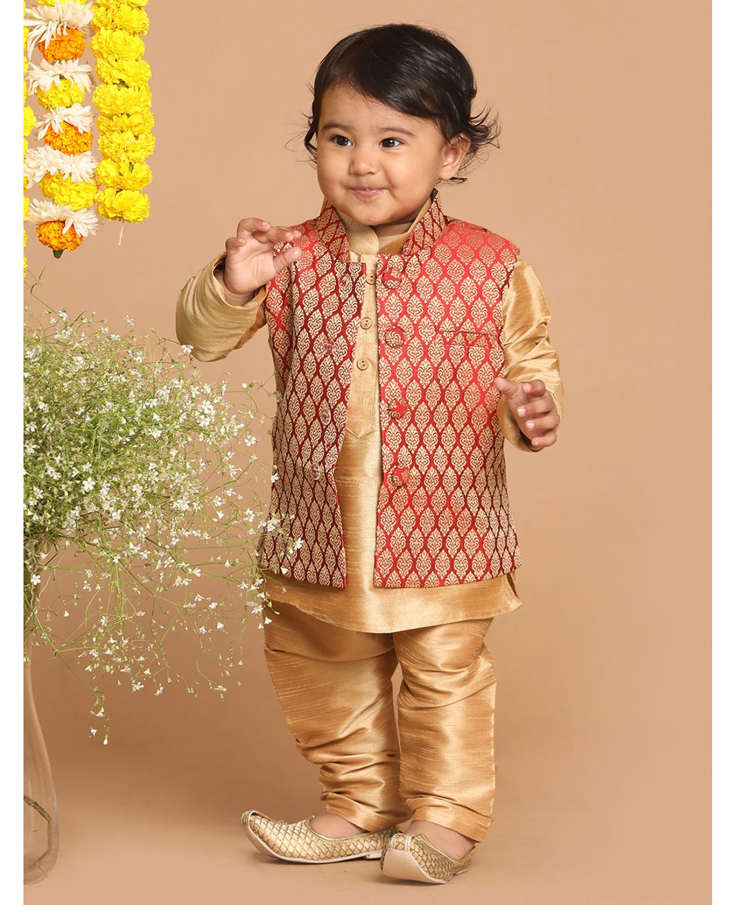 Vastramay Full Sleeves Solid Kurta & Pyjama With Damask Motif Printed Nehru Jacket - Rose Gold & Maroon-image-38