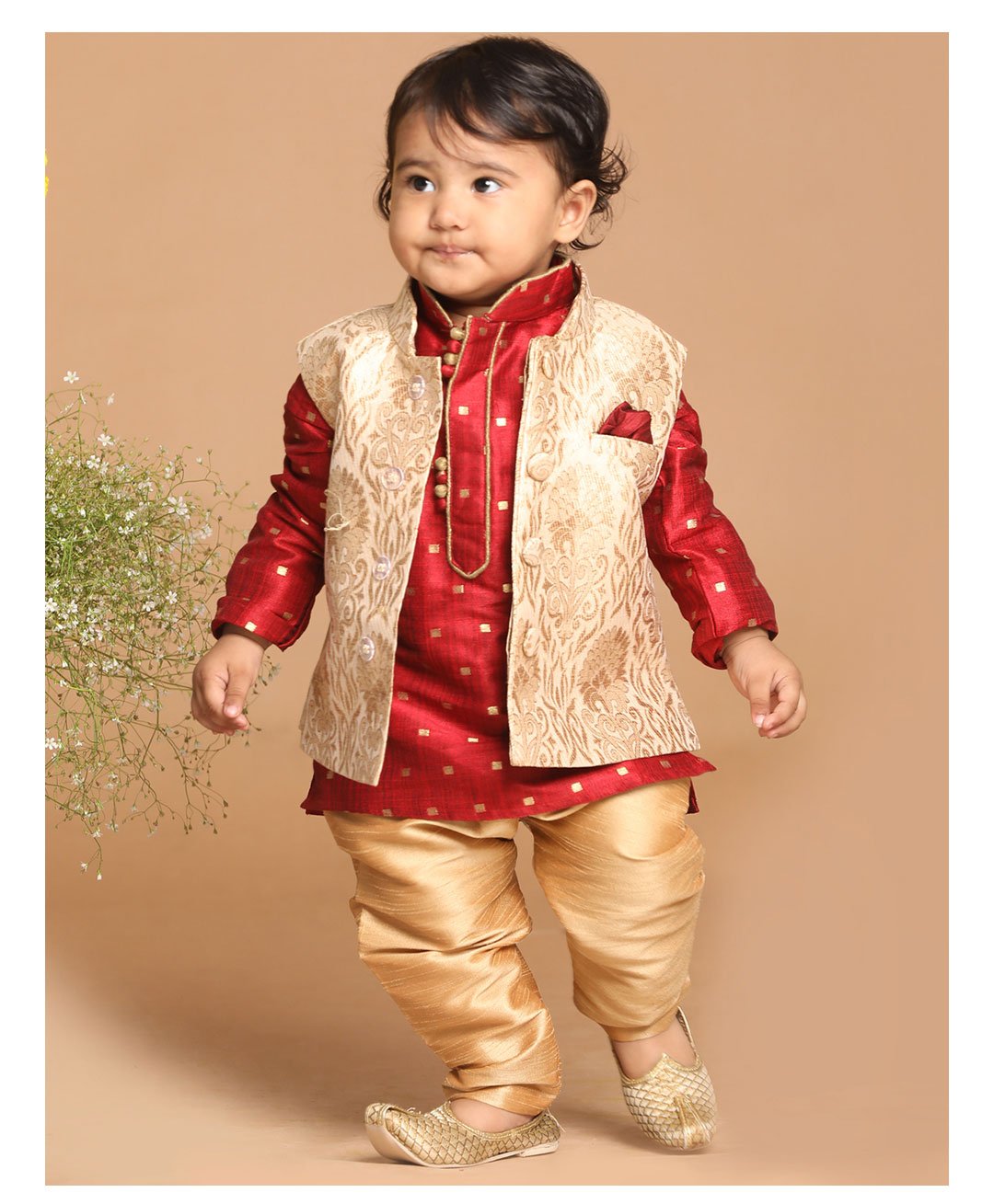VASTRAMAY SISHU Full Sleeves Blocks Foil Printed Kurta & Pyjama With Damask Motif Printed Nehru Jacket - Maroon & Rose Gold-picture-38